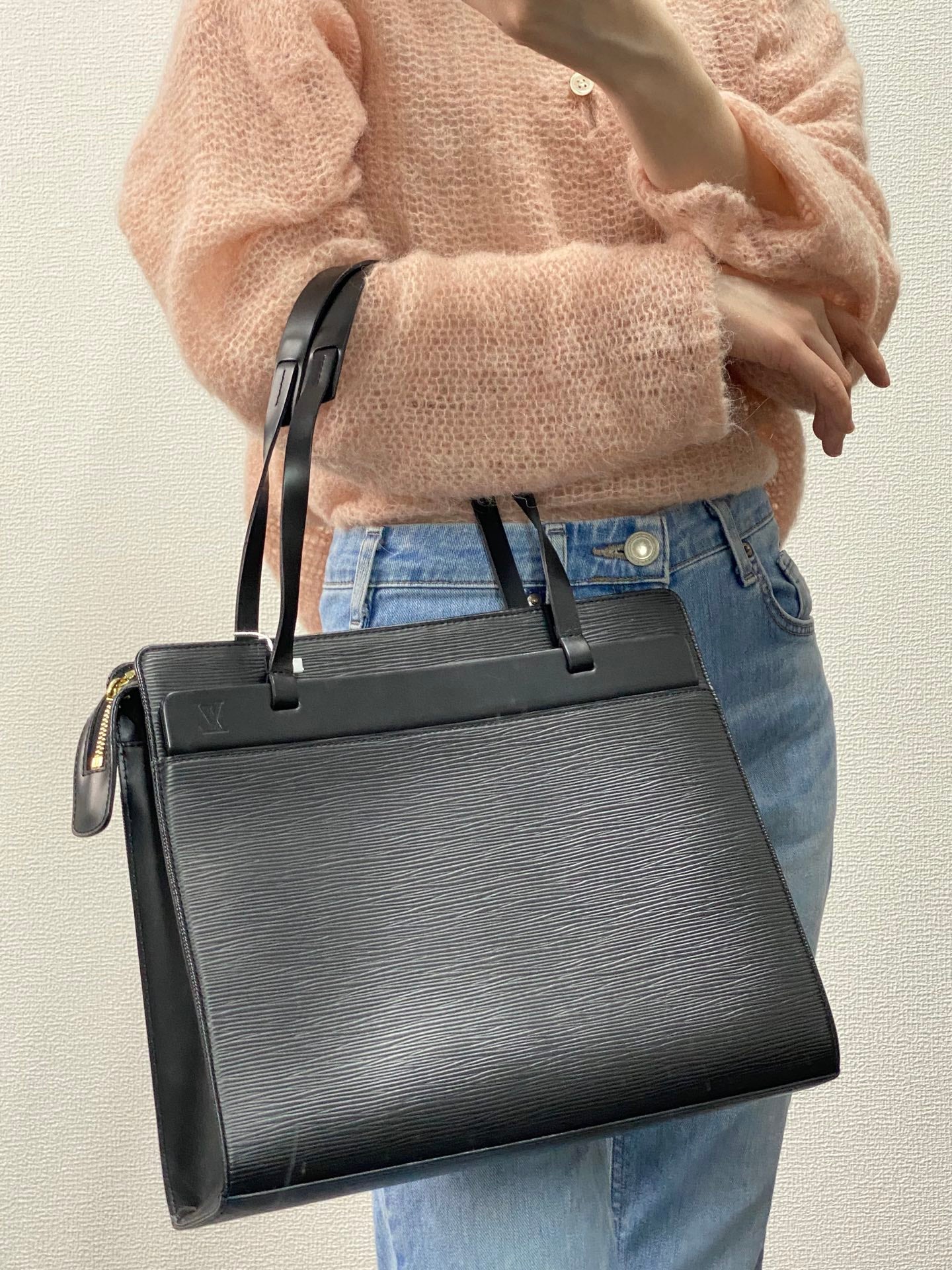 Louis Vuitton Black Genuine Leather Epi Croisette PM Shoulder Bag