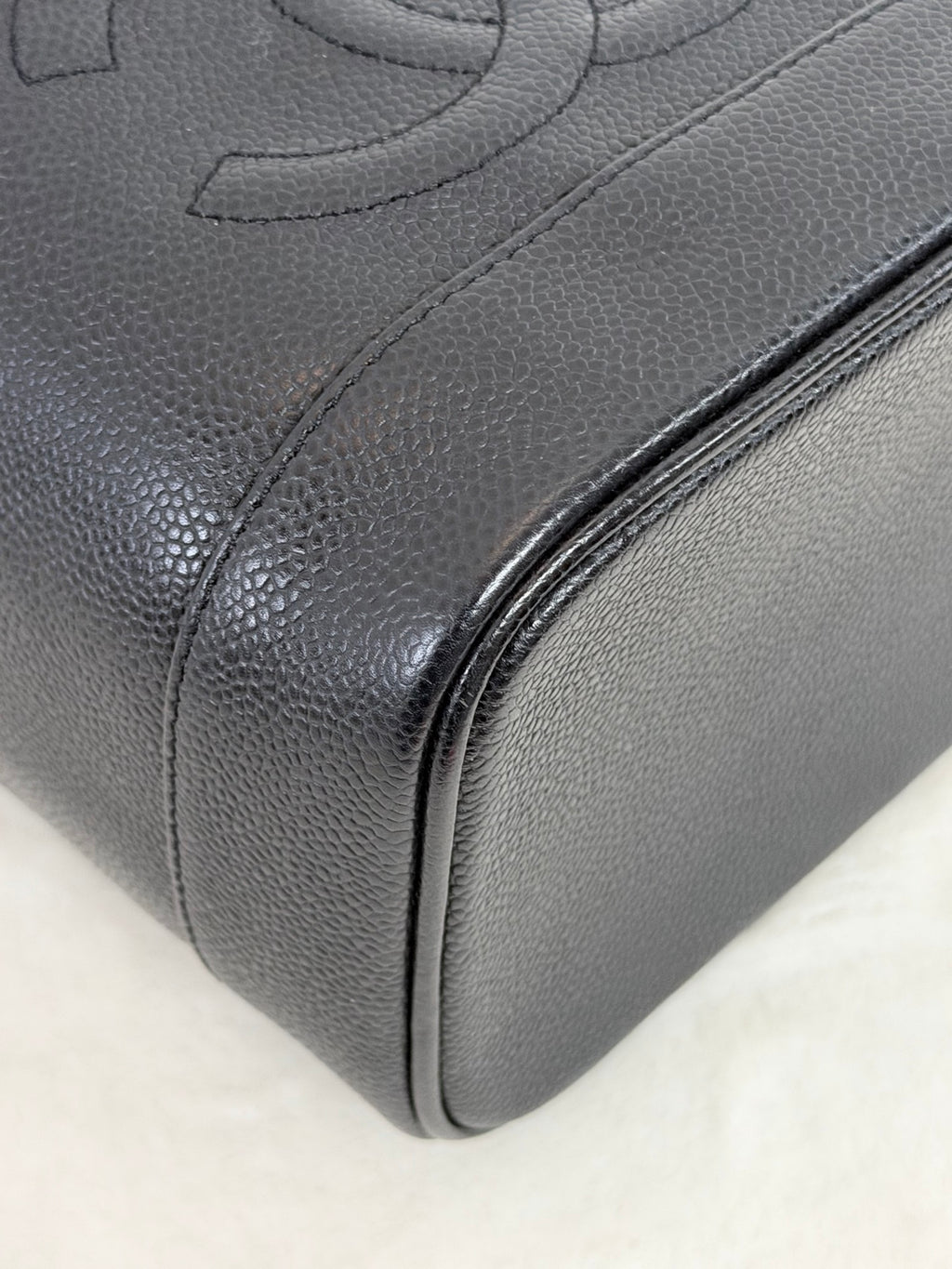 CHANEL Vertical Vanity Bag - Caviar Black