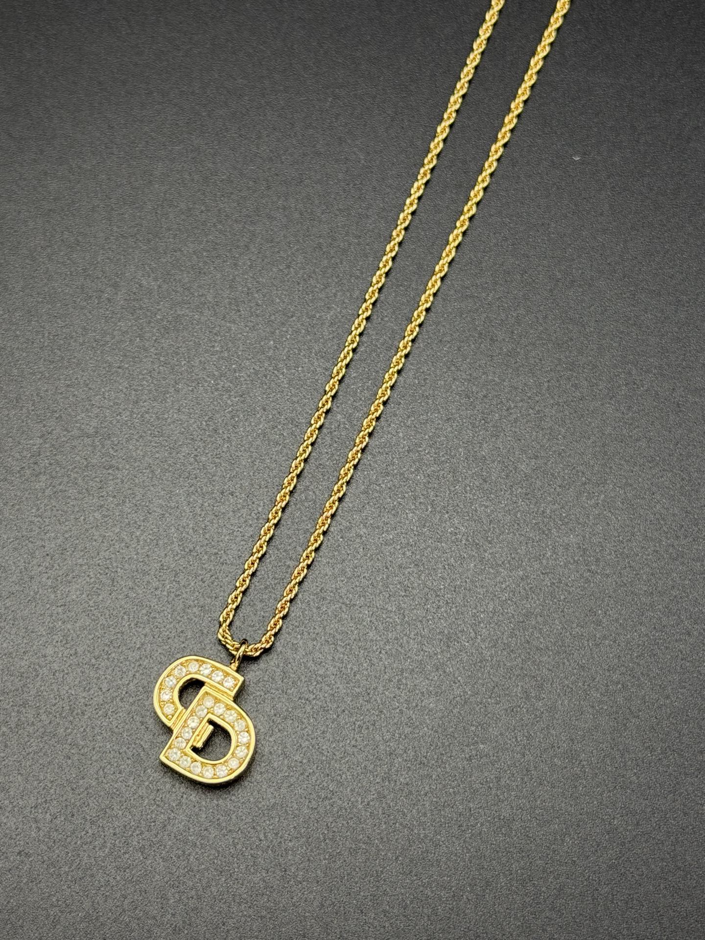 Dior necklace