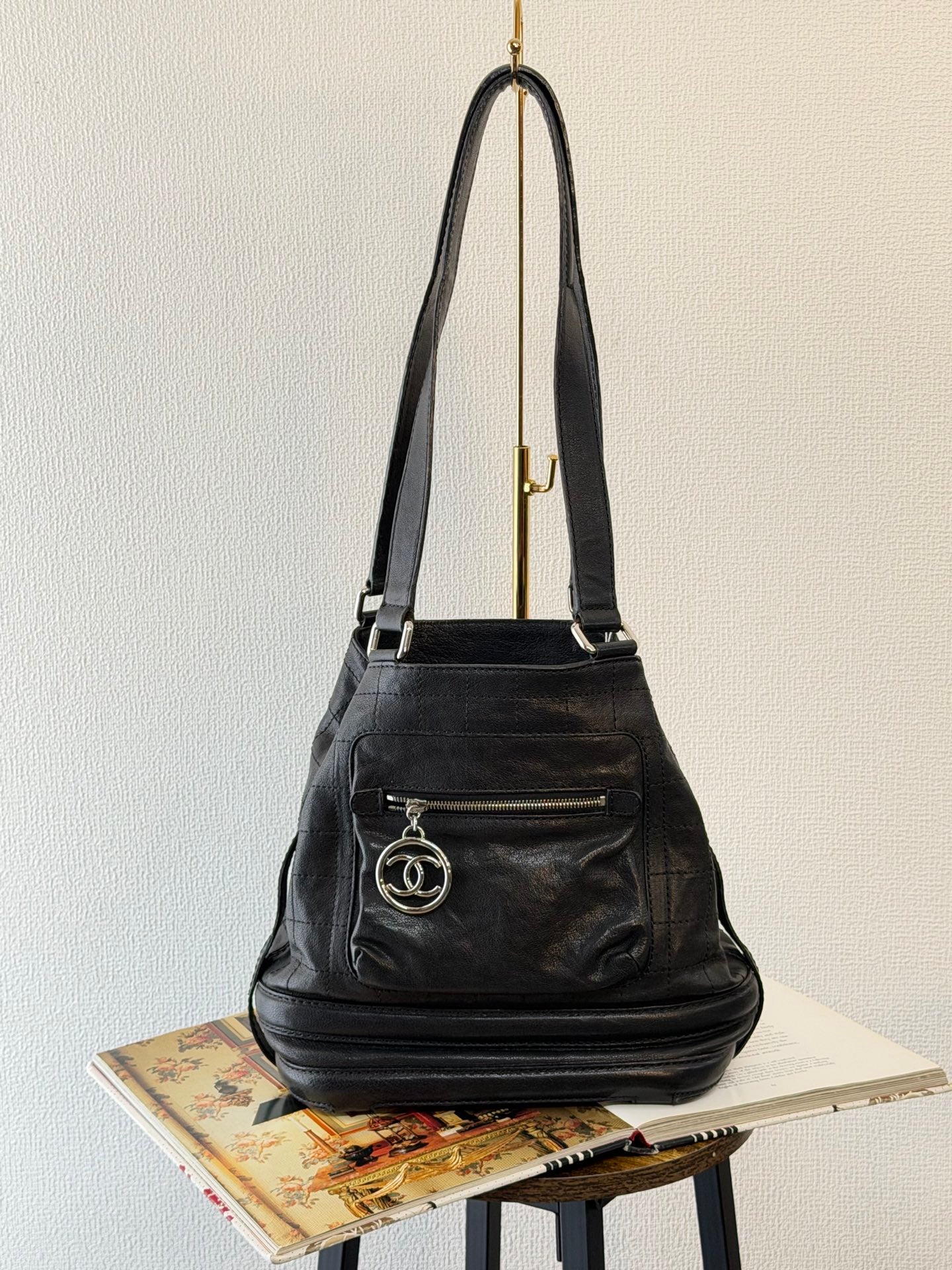 CHANEL Black-silver Totebag