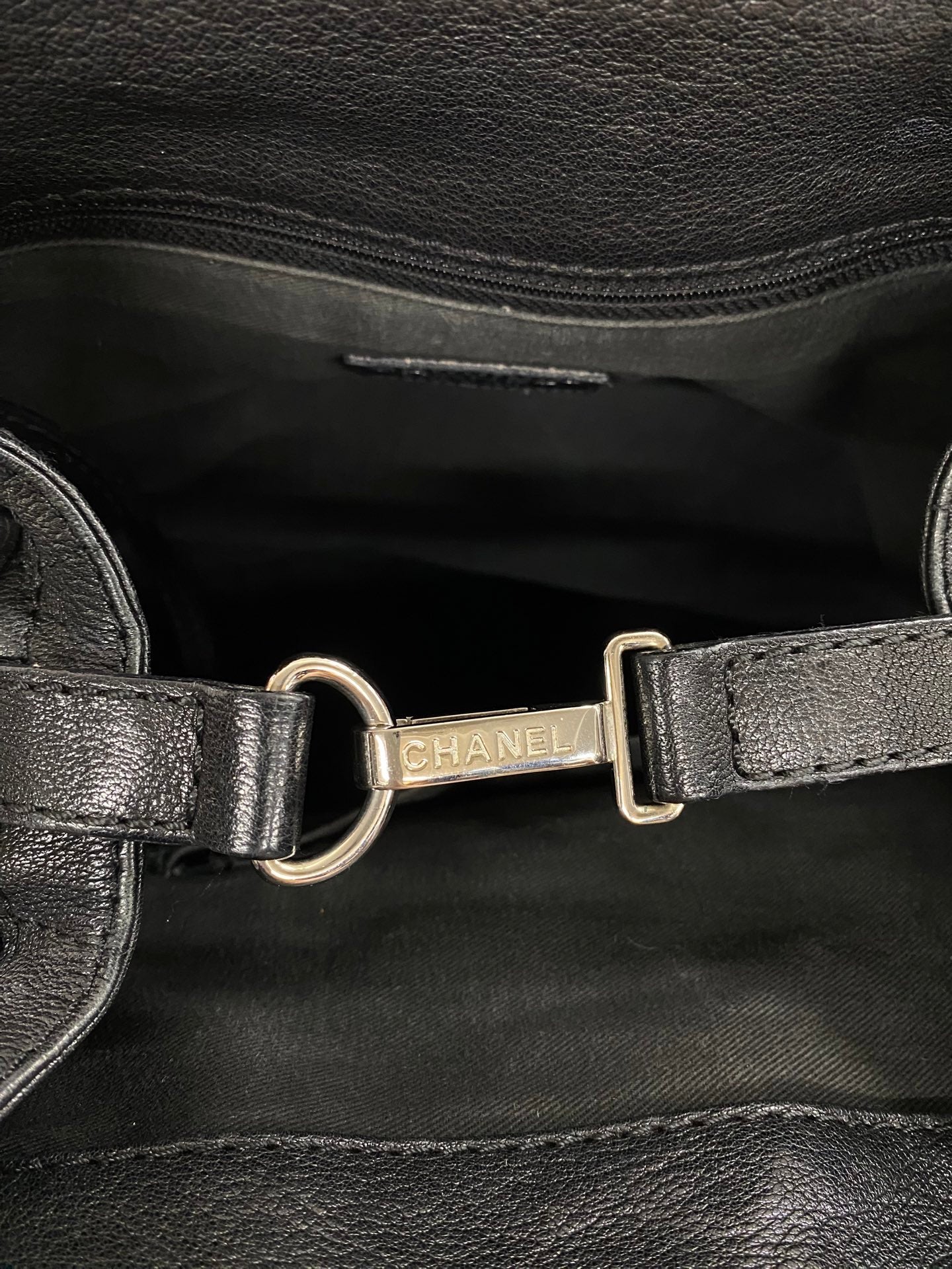 CHANEL Black-silver Totebag