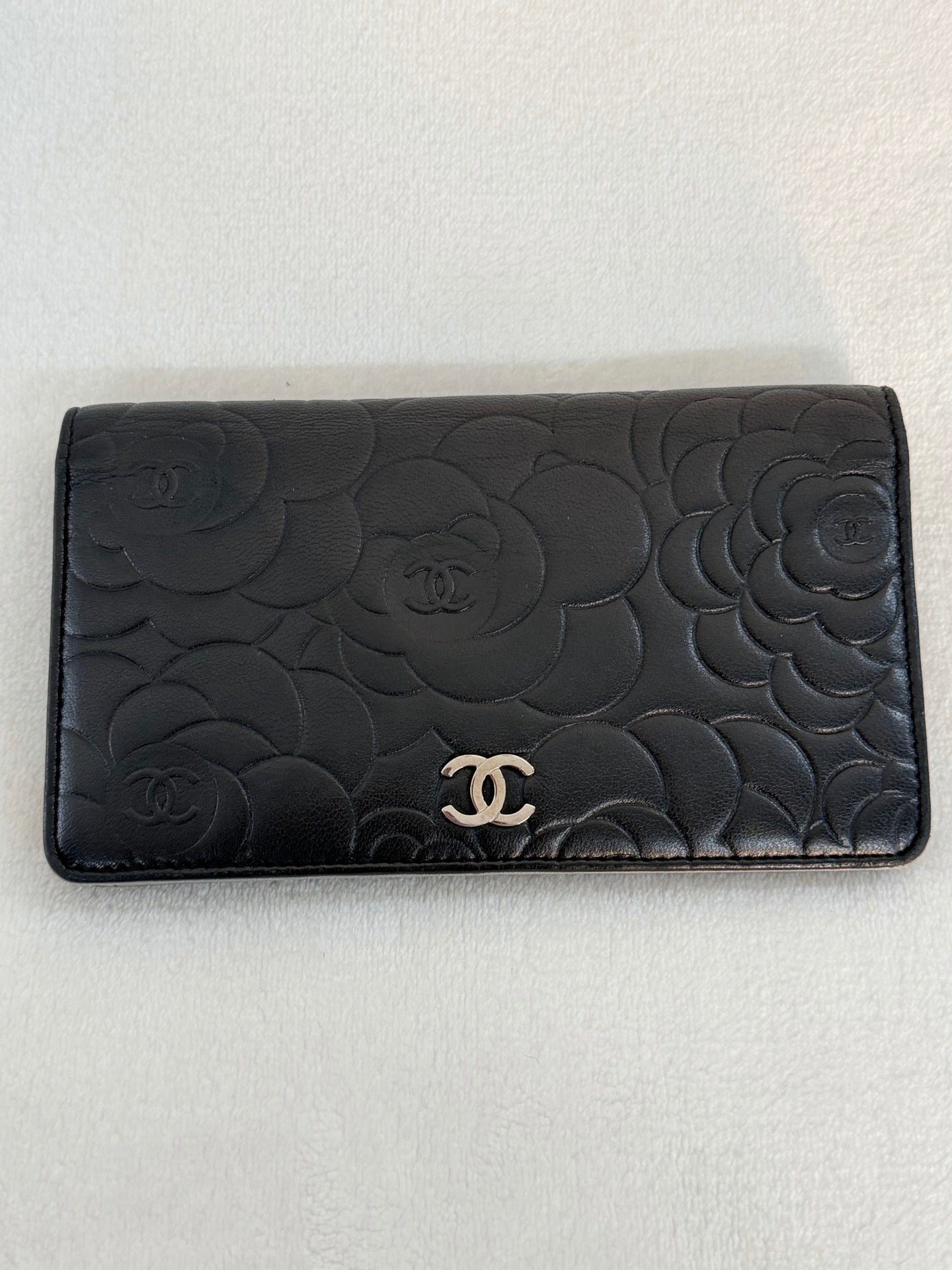 CHANEL Patent Camellia Bifold Wallet