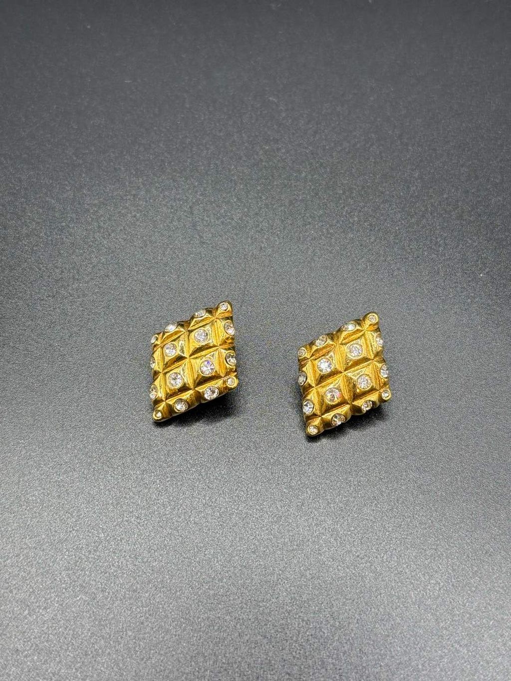 CHANEL Rheinstone earring