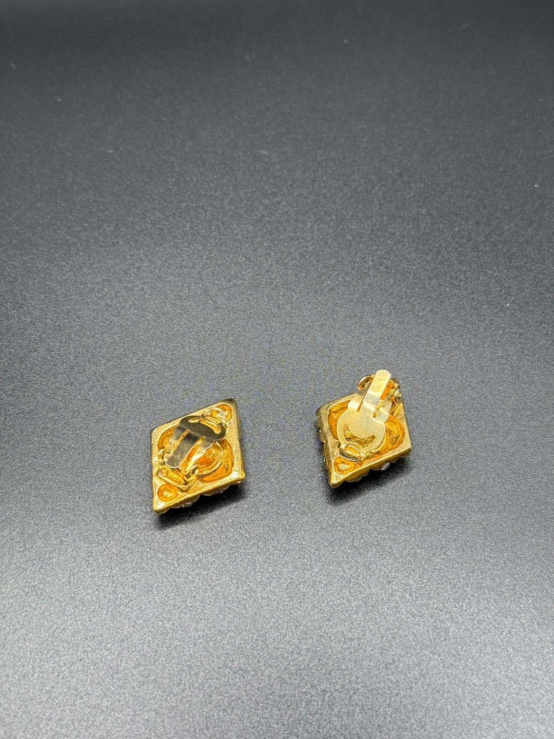 CHANEL Rheinstone earring