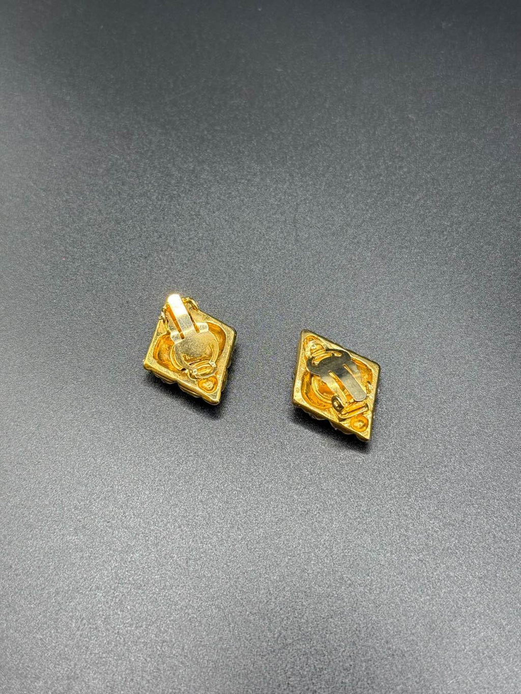 CHANEL Rheinstone earring