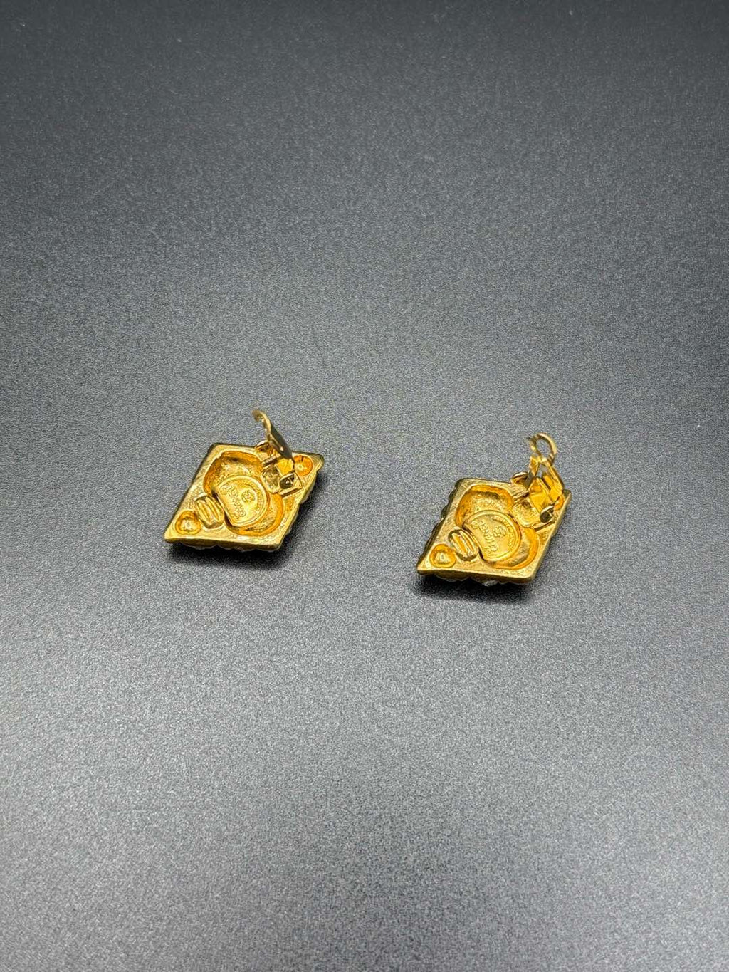 CHANEL Rheinstone earring