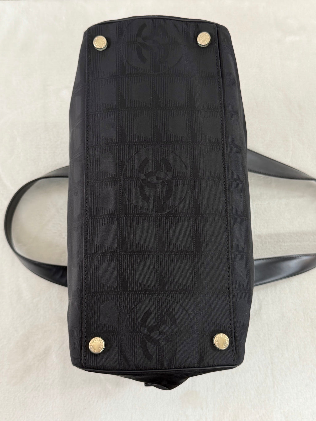 CHANEL Ice cube Handbag