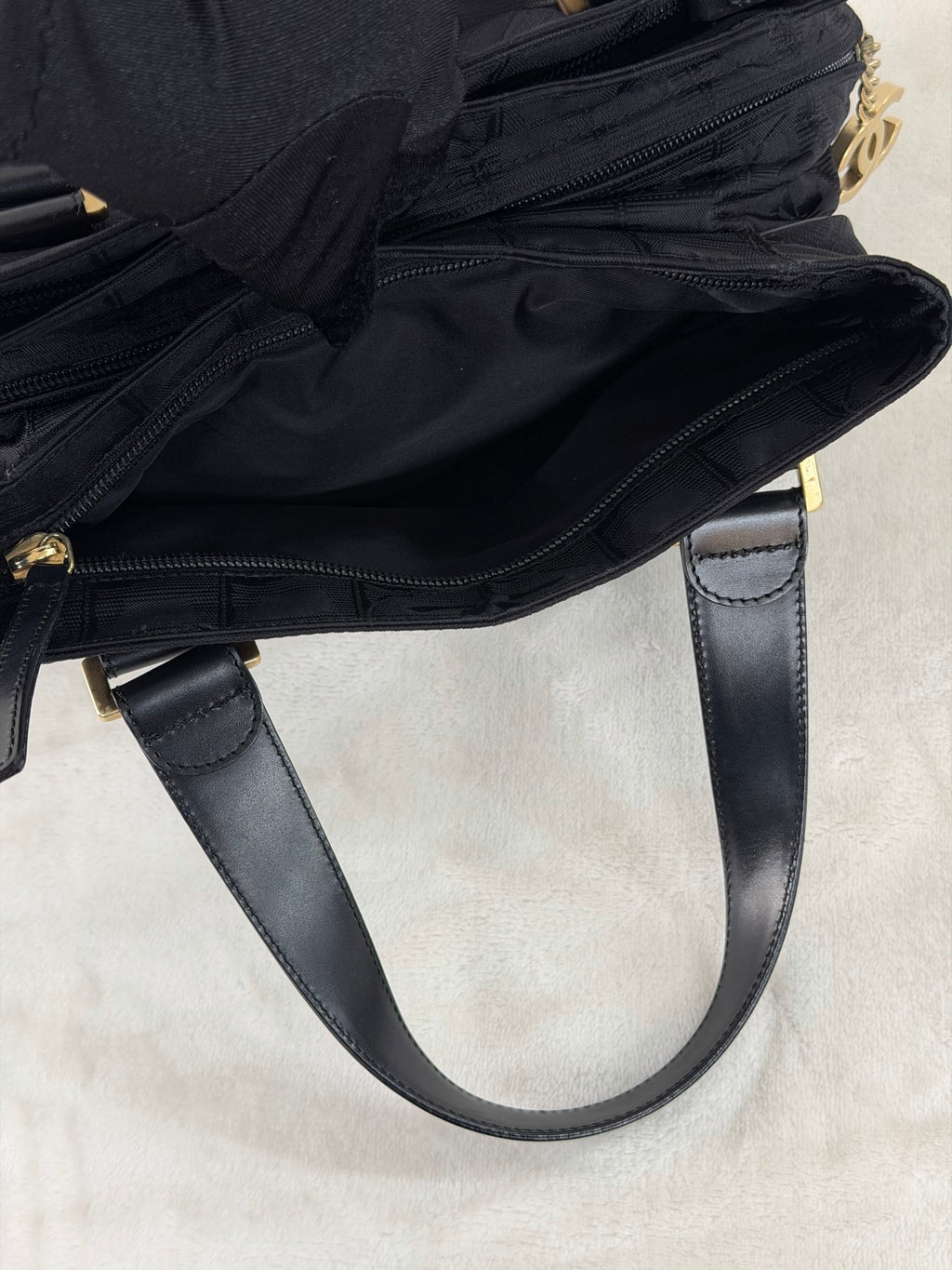CHANEL Ice cube Handbag