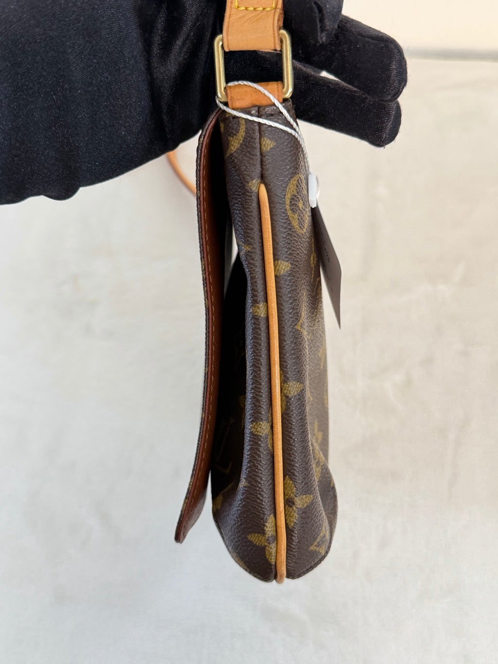 LOUIS VUITTON Monogram Shoulderbag