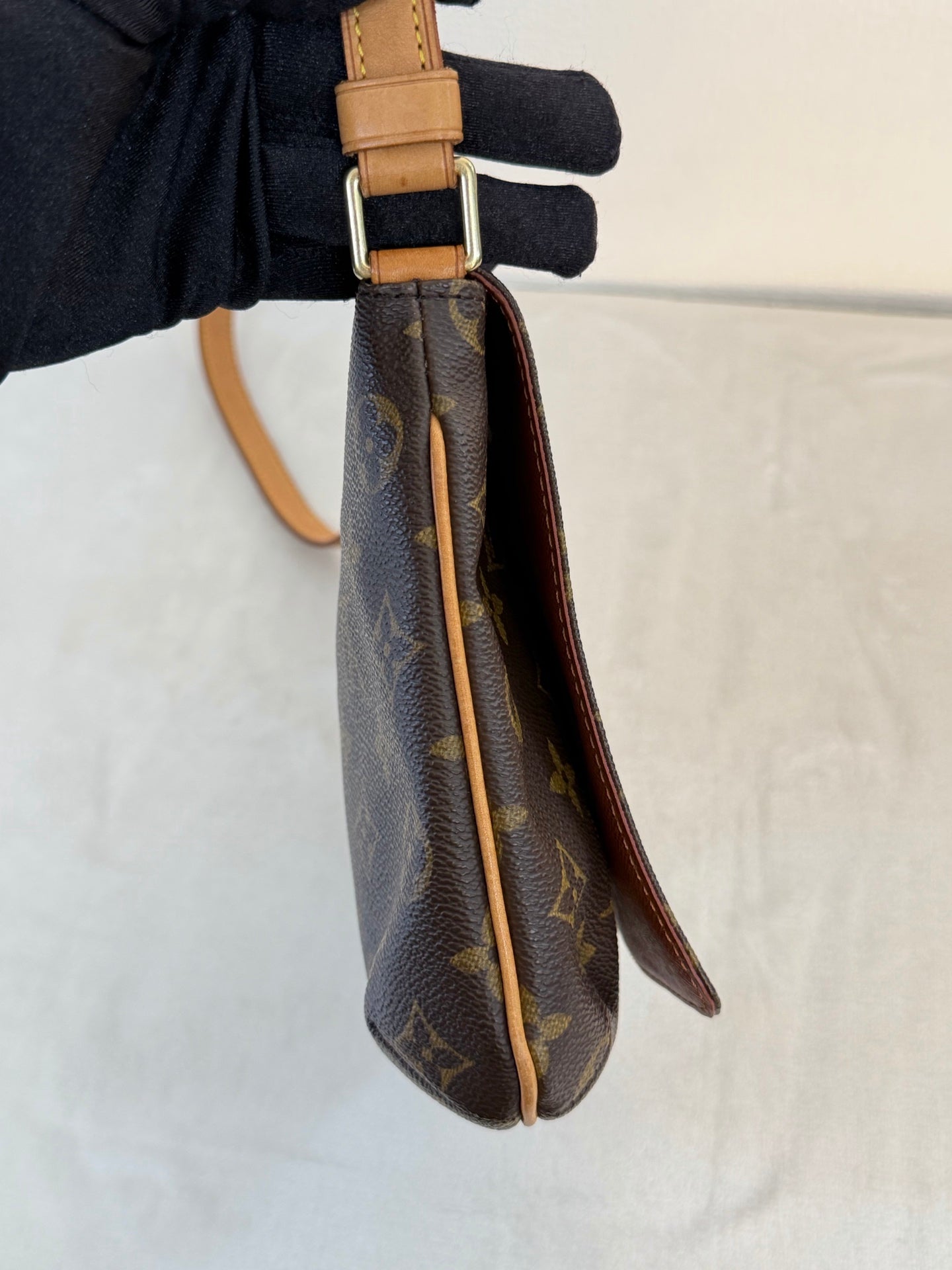 LOUIS VUITTON Monogram Shoulderbag