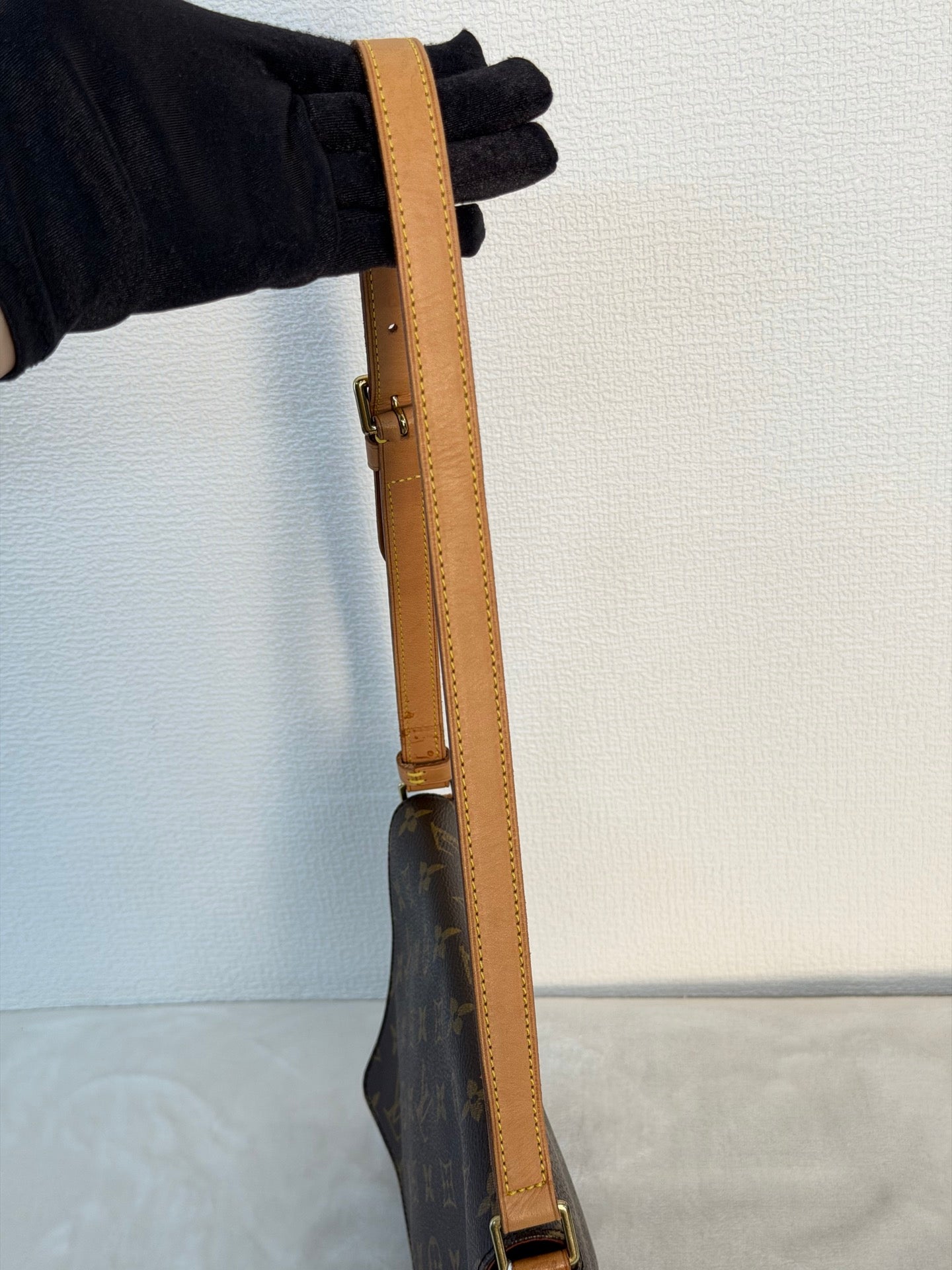 LOUIS VUITTON Monogram Shoulderbag