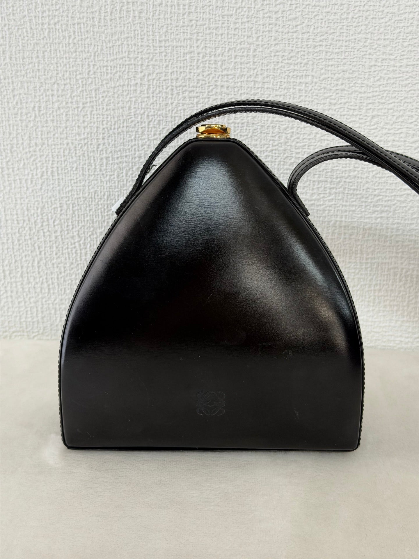 LOEWE Mueseum Shoulderbag