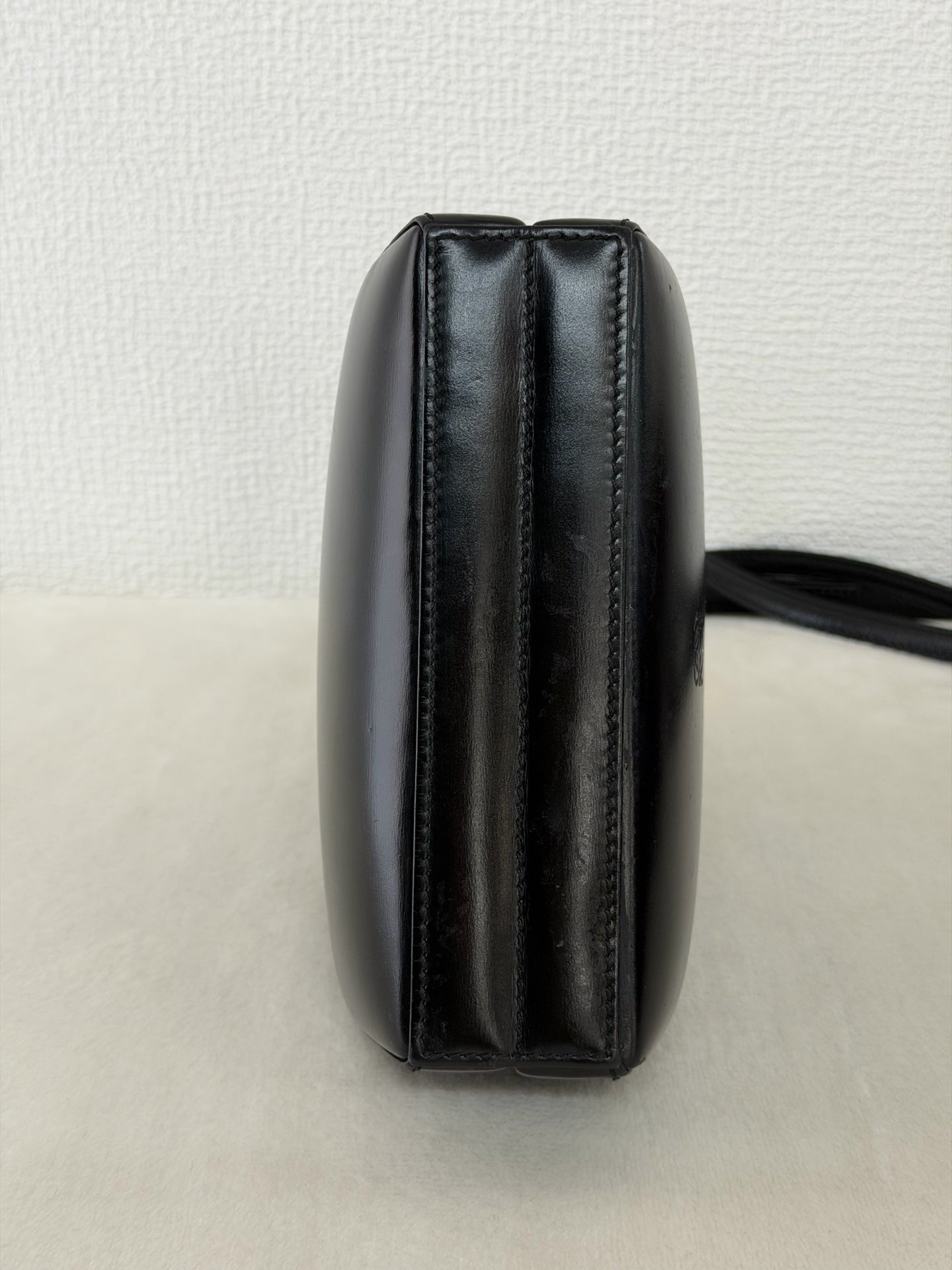 LOEWE Mueseum Shoulderbag