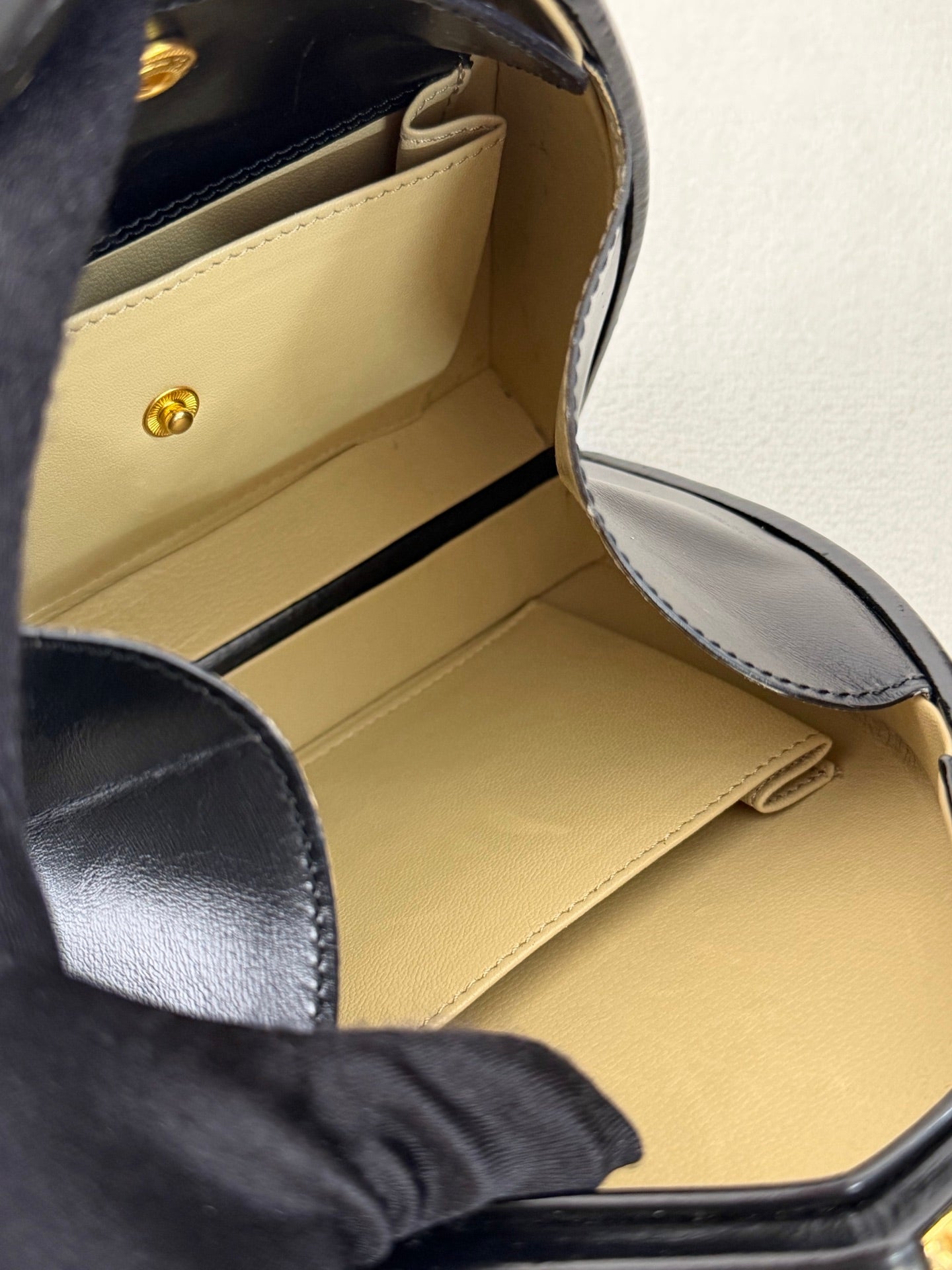 LOEWE Mueseum Shoulderbag