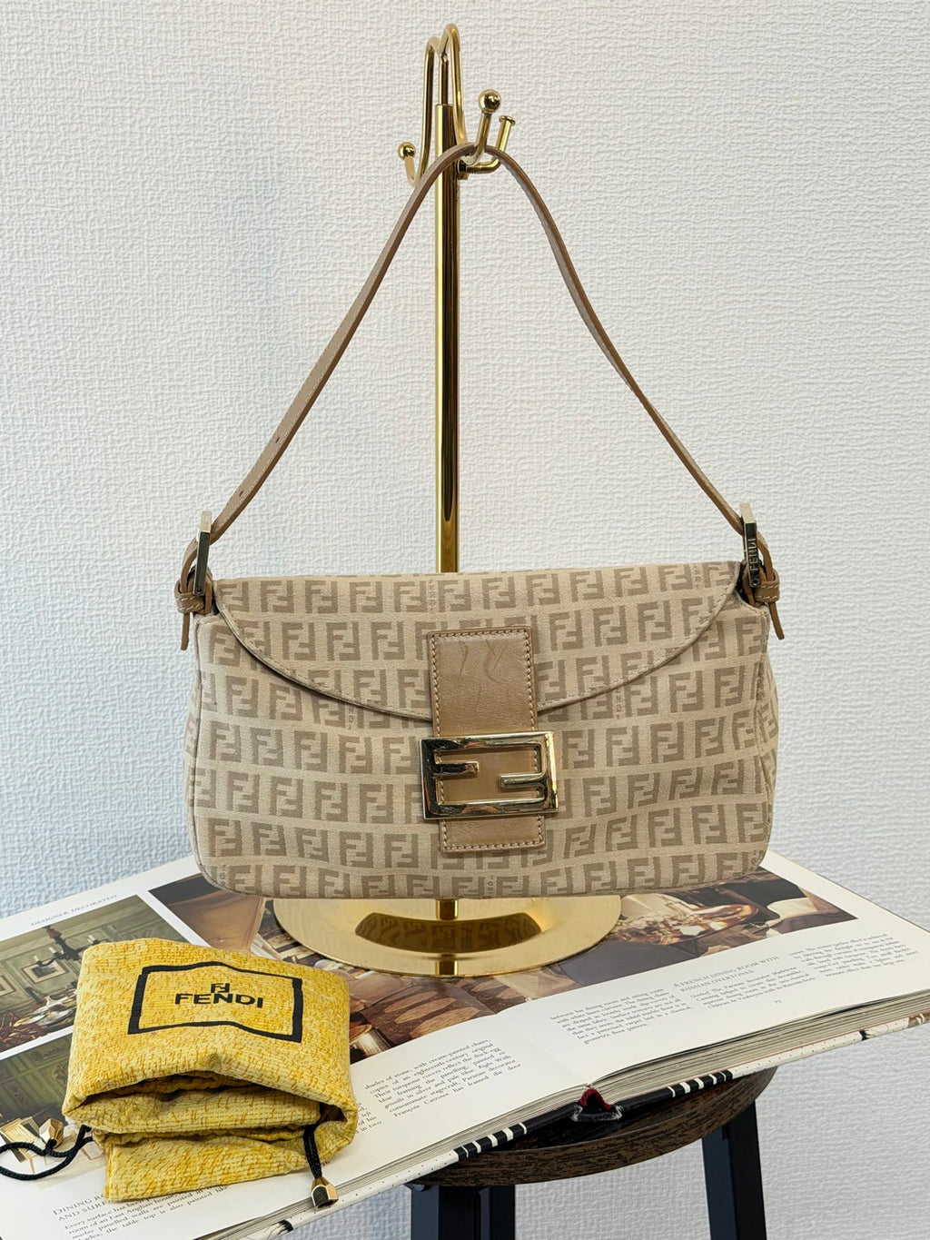 FENDI Beige Baguette Shoulderbag