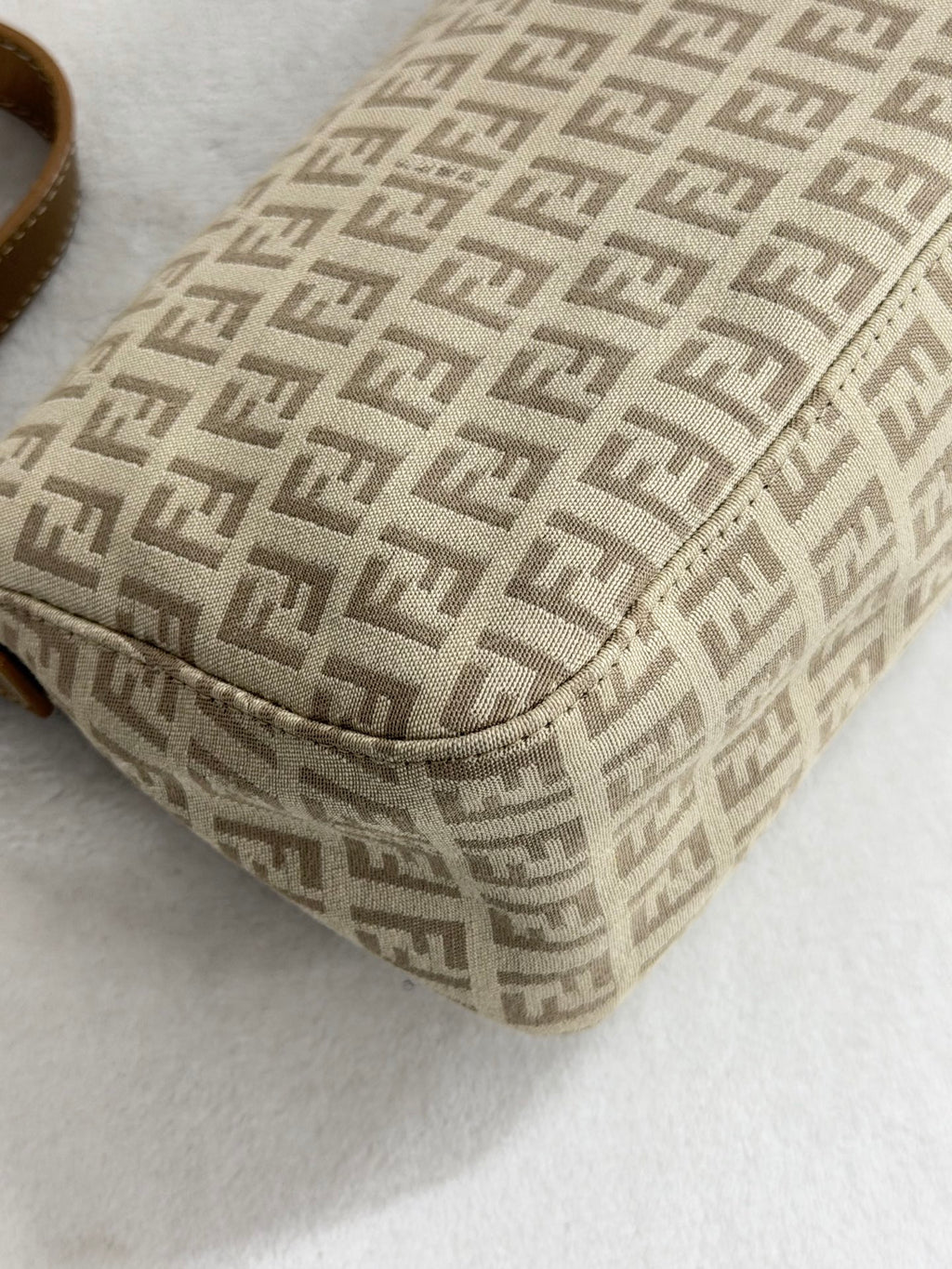 FENDI Beige Baguette Shoulderbag