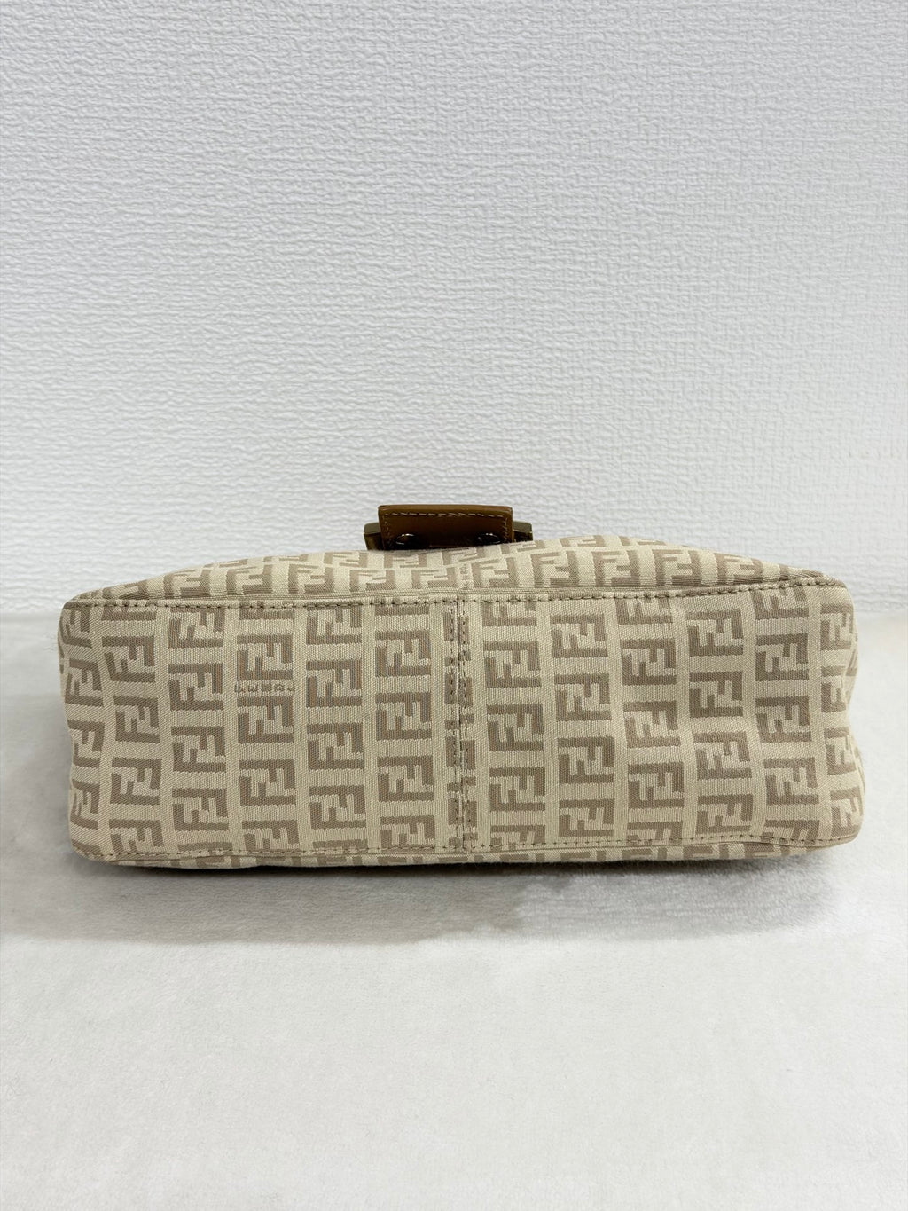 FENDI Beige Baguette Shoulderbag