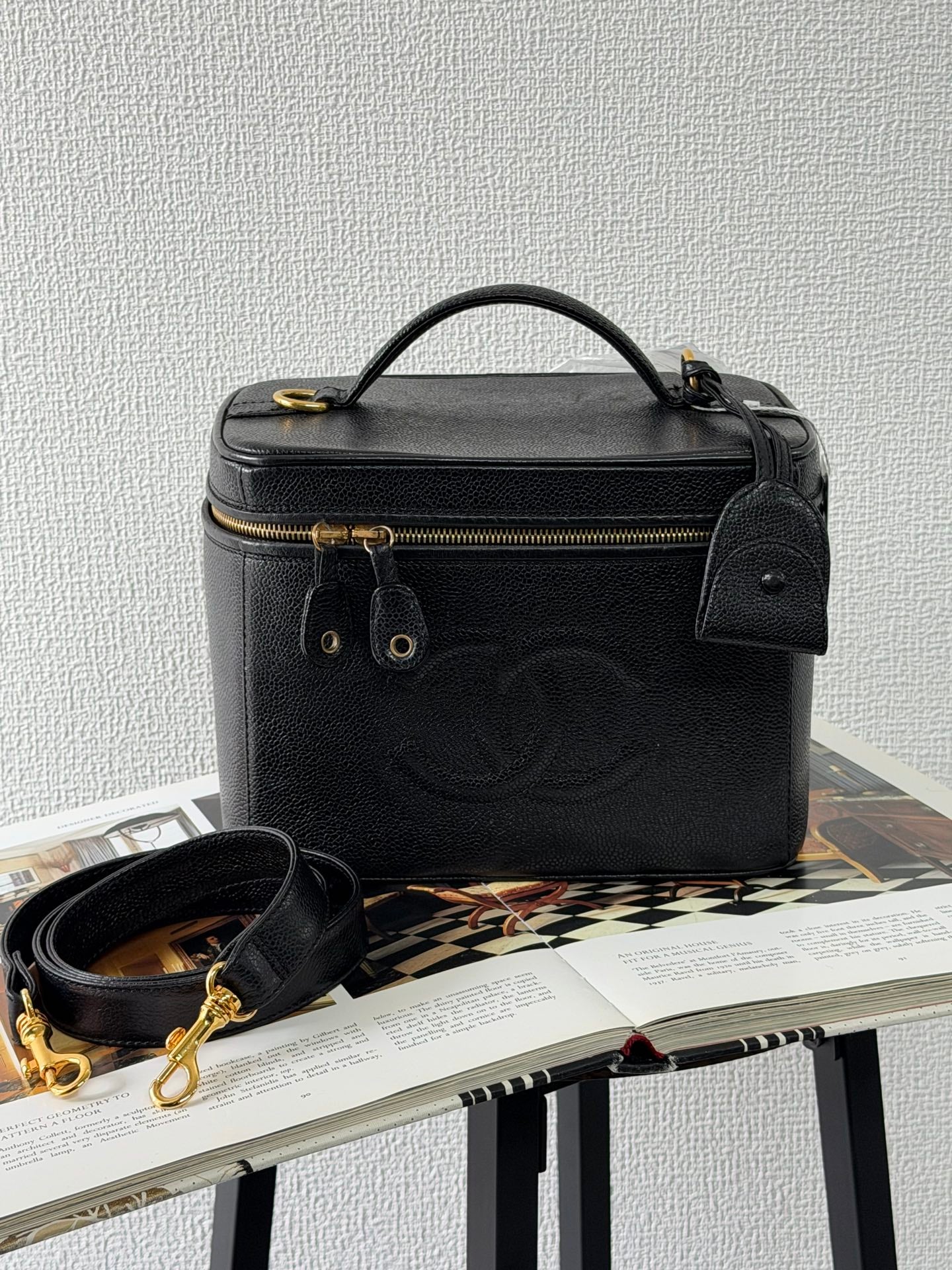 CHANEL CC Logo Vanity 2Way Hand Bag Grained Calfskin Leather BK GHW VTG