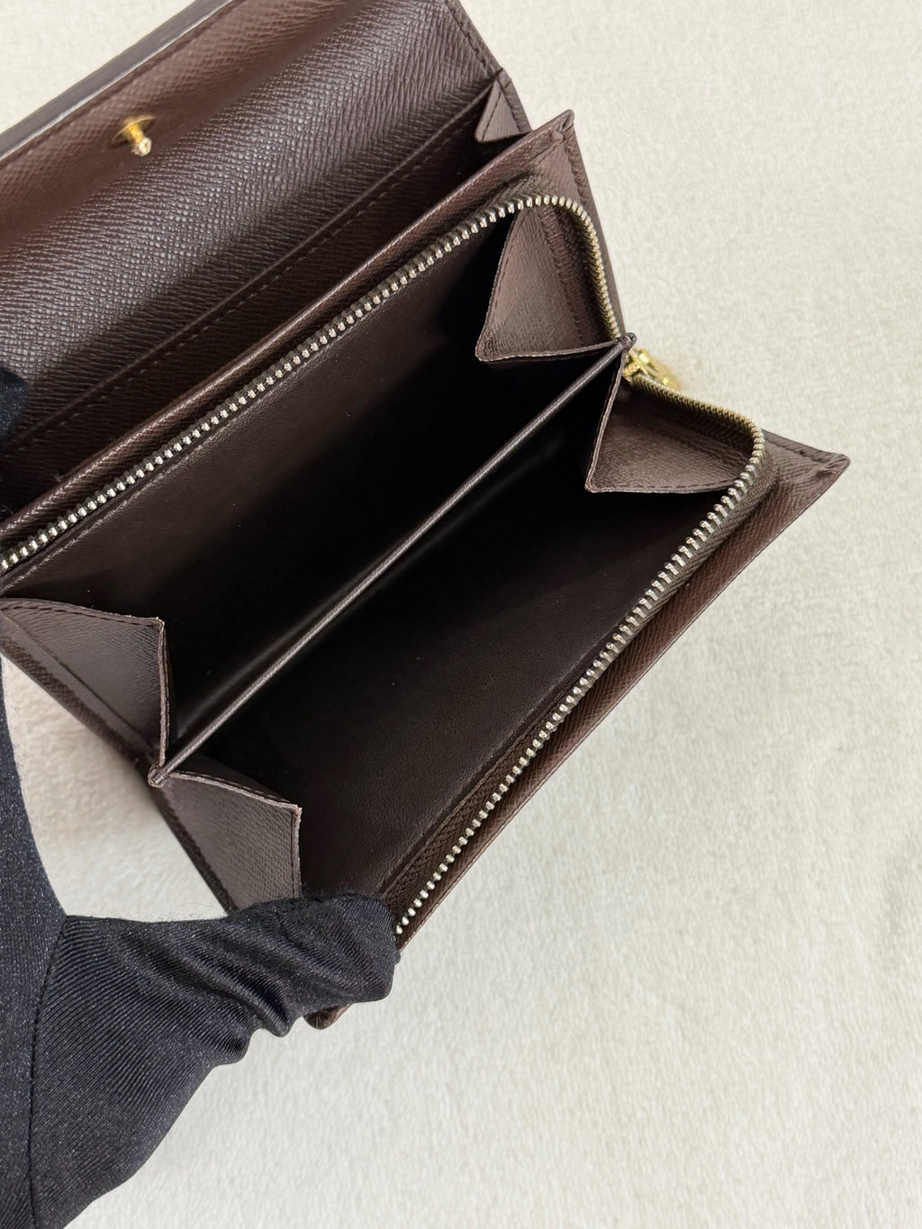 Louis Vuitton Damier Portefeuille Trésor Wallet  Thank you for viewing this item.