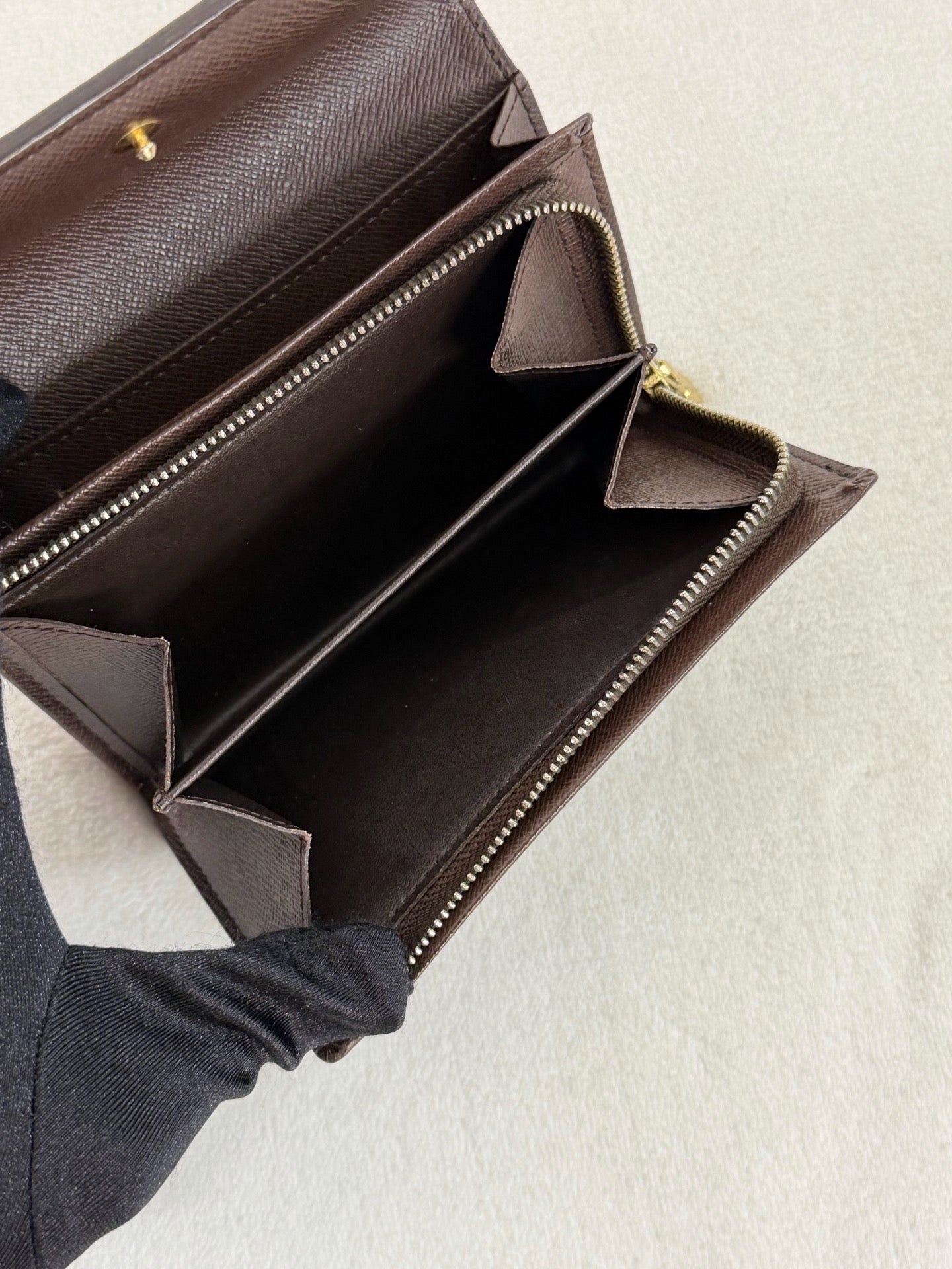 Louis Vuitton Damier Portefeuille Trésor Wallet  Thank you for viewing this item.