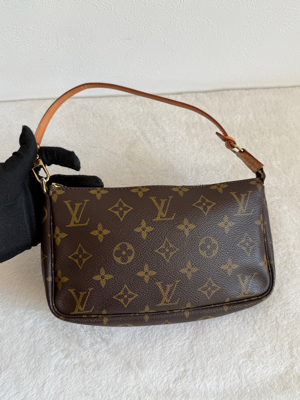 VINTAGE LOUIS VUITTON  Pochette accessoire