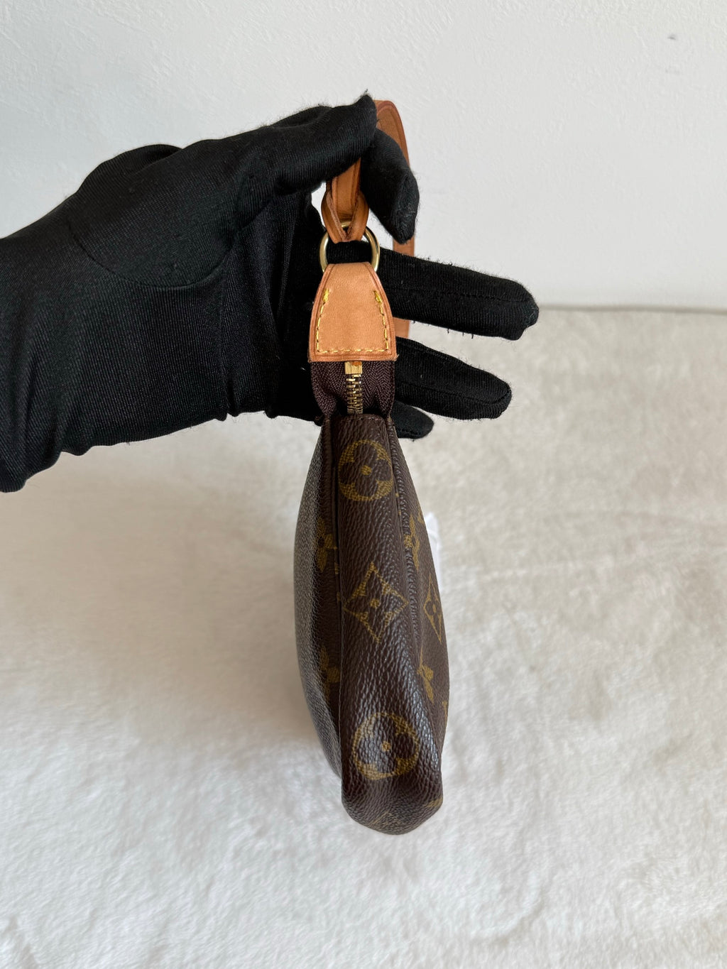 VINTAGE LOUIS VUITTON  Pochette accessoire