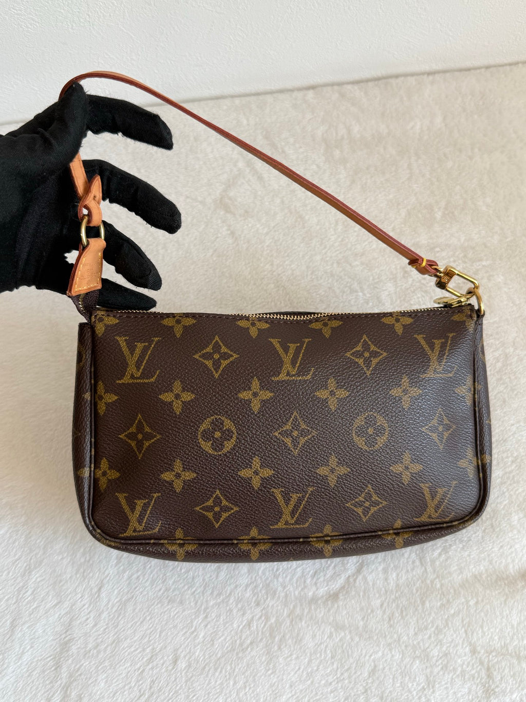 VINTAGE LOUIS VUITTON  Pochette accessoire