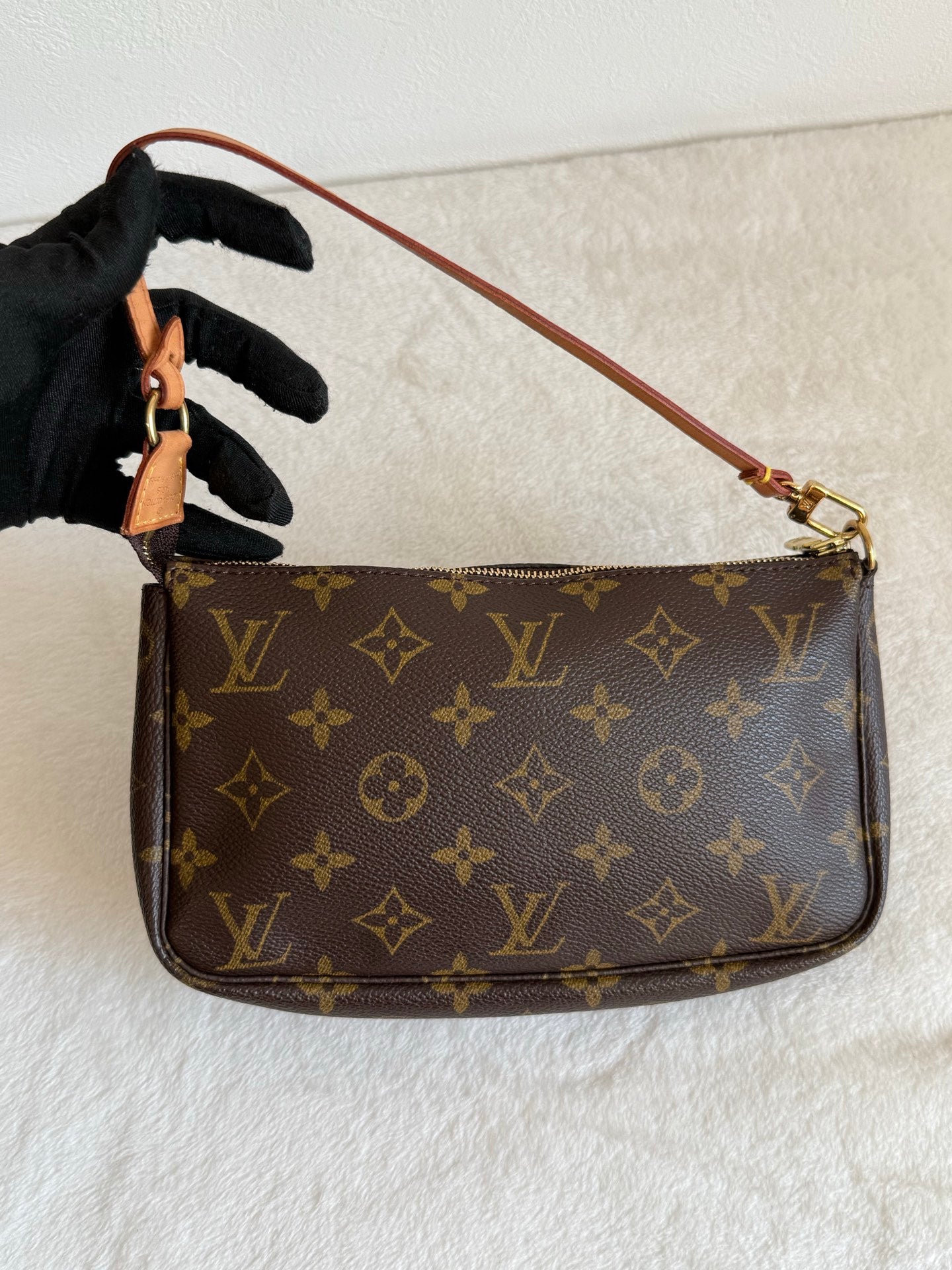 VINTAGE LOUIS VUITTON  Pochette accessoire