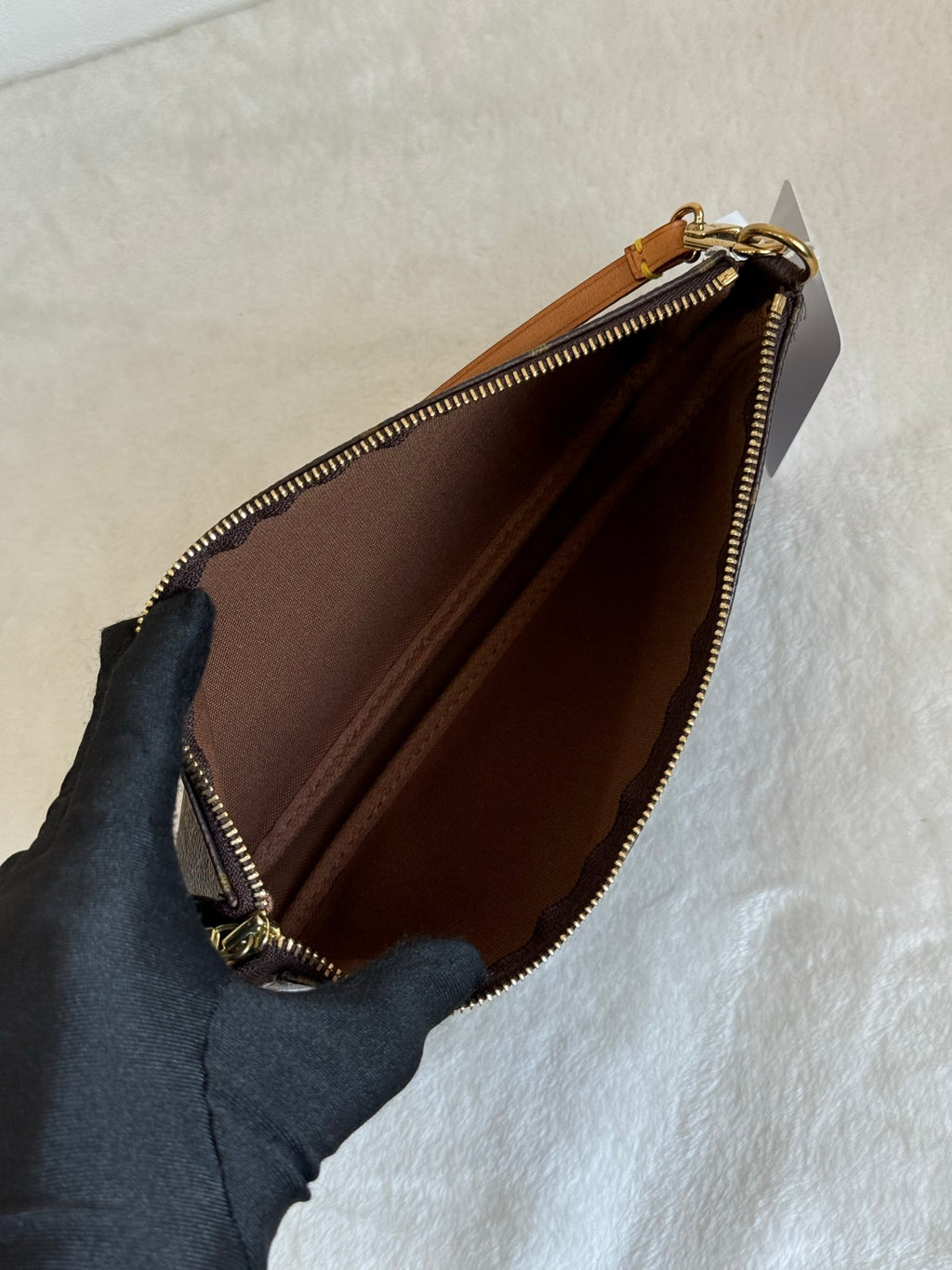 VINTAGE LOUIS VUITTON  Pochette accessoire