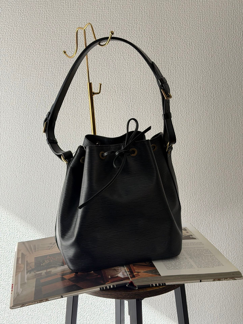 LOUIS VUITTON Epi Bucket Shoulderbag
