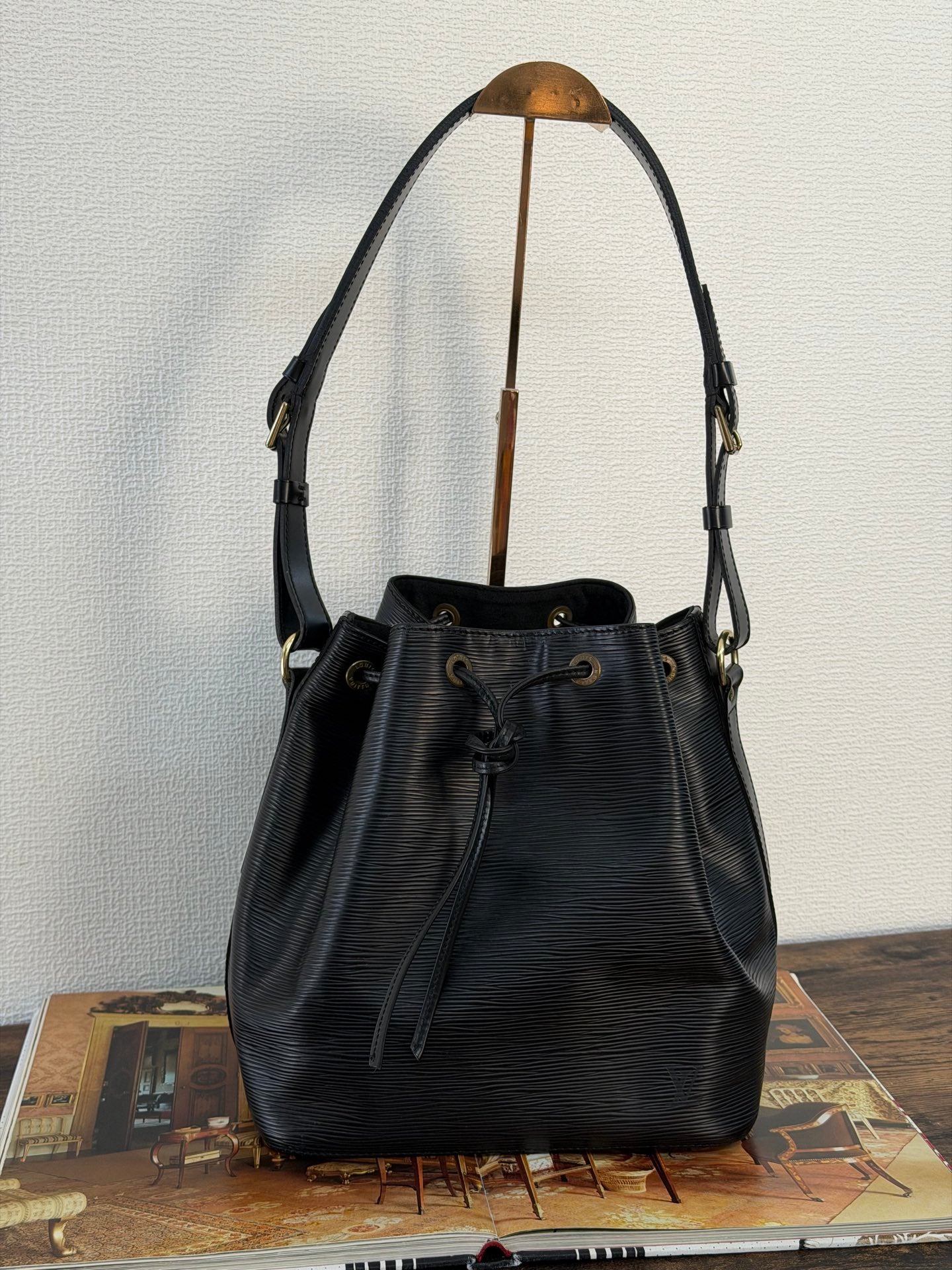 LOUIS VUITTON Epi Bucket Shoulderbag