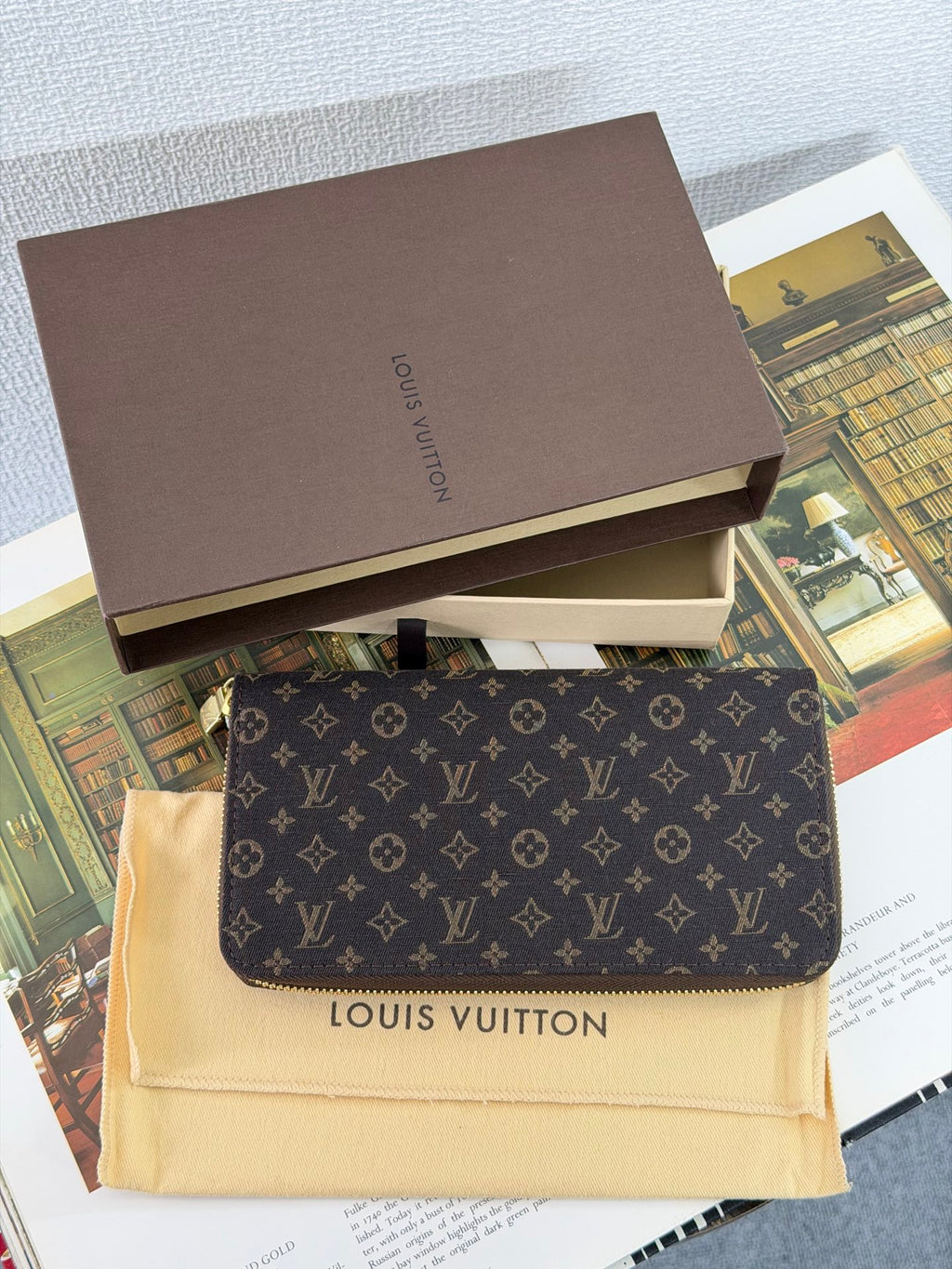 LOUIS VUITTON Monogram Wallet