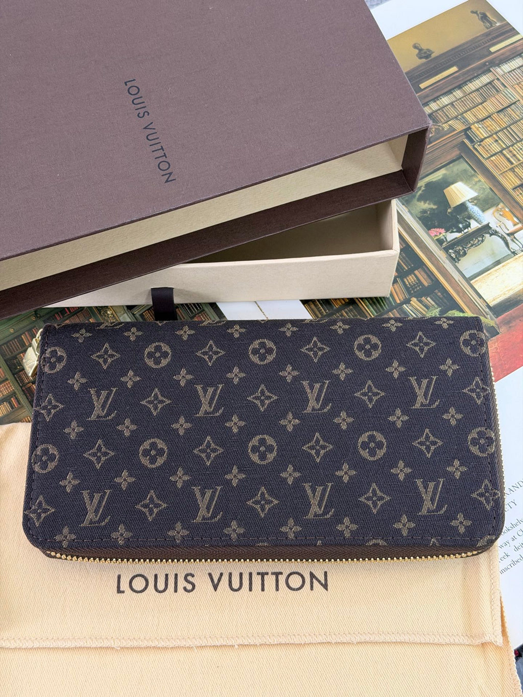 LOUIS VUITTON Monogram Wallet