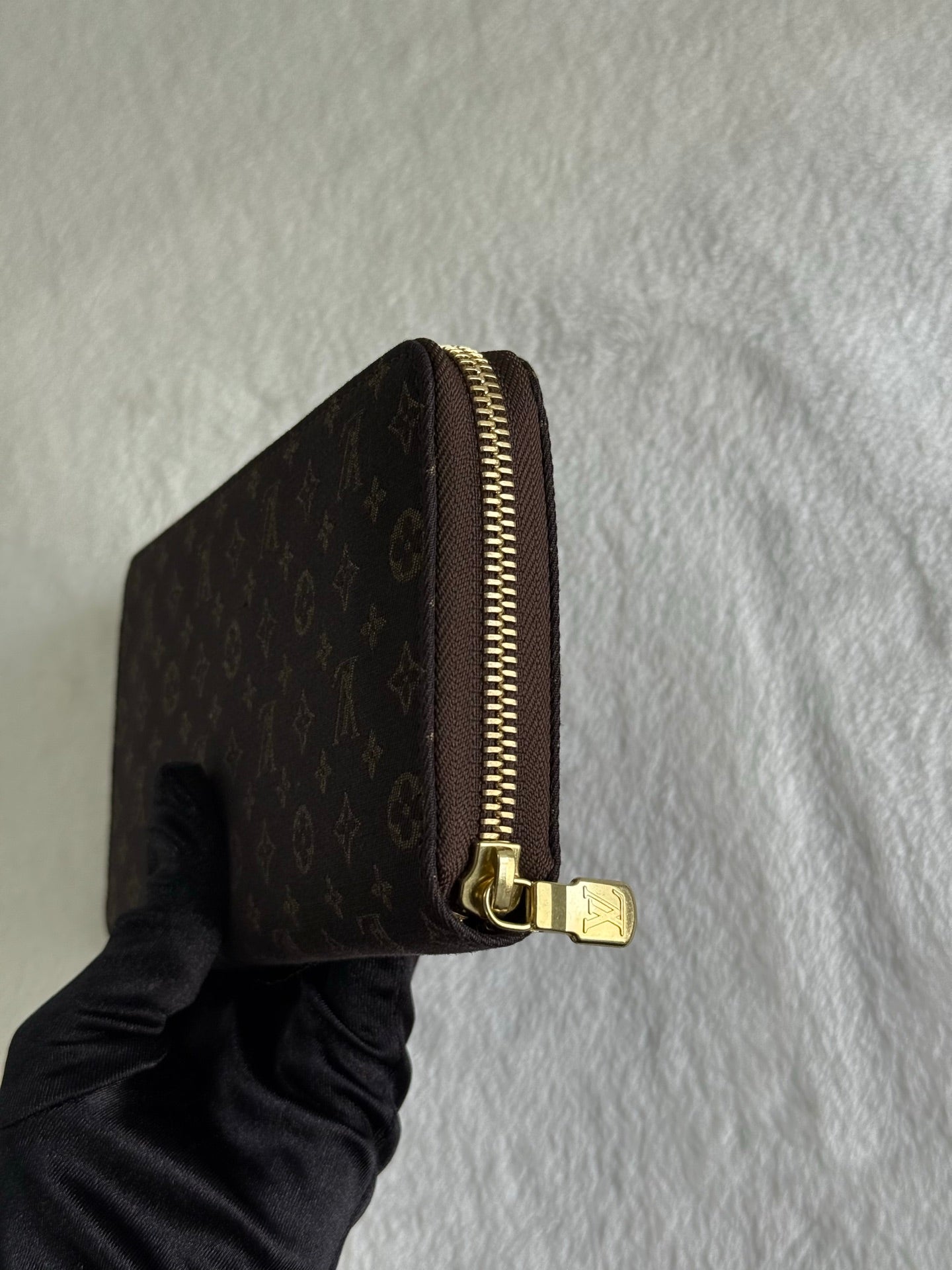 LOUIS VUITTON Monogram Wallet