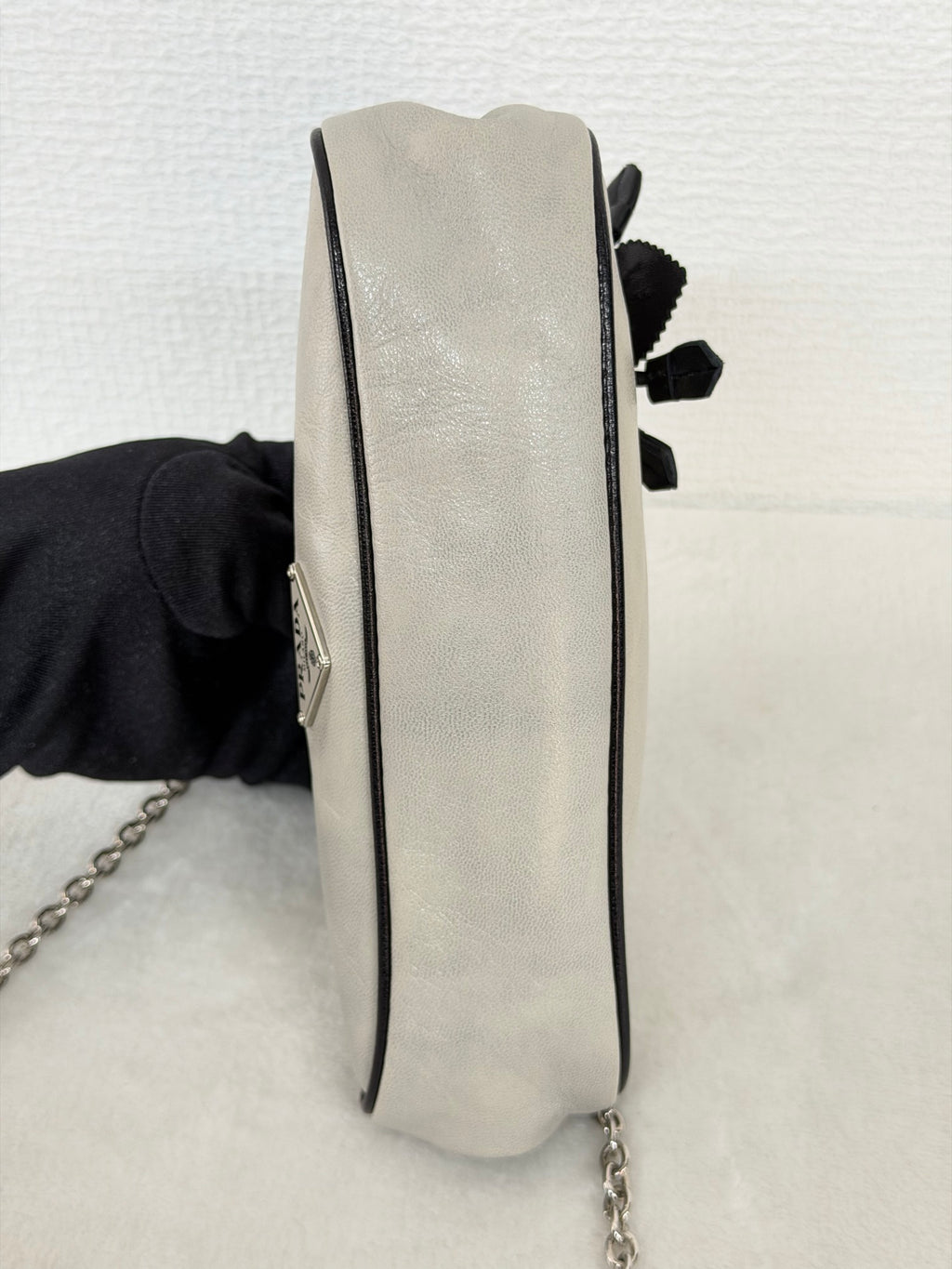 PRADA Frog Clasp Chainbag