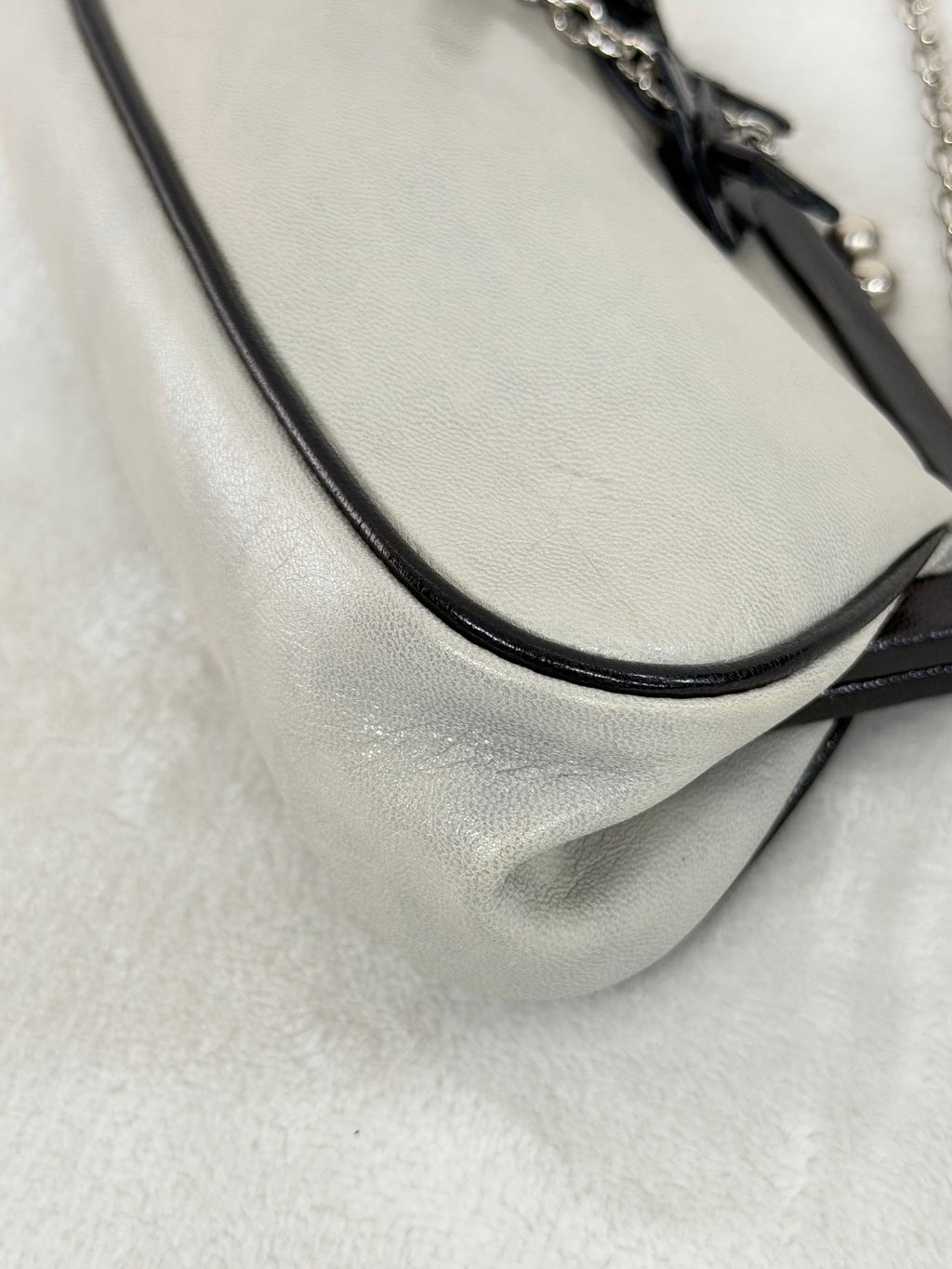 PRADA Frog Clasp Chainbag