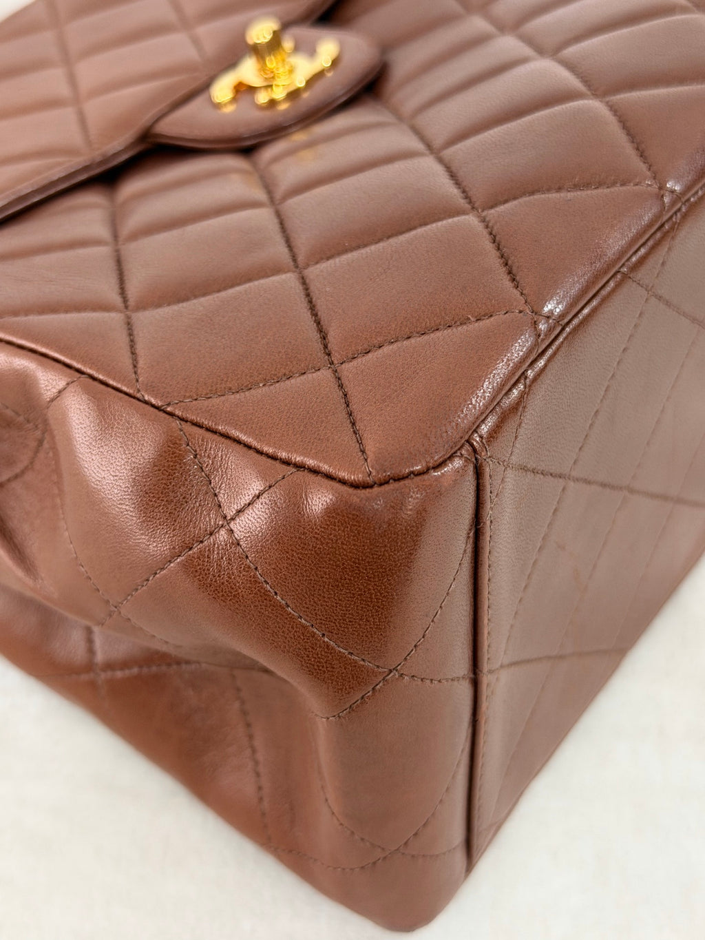 CHANEL Quilted Shoulderbag