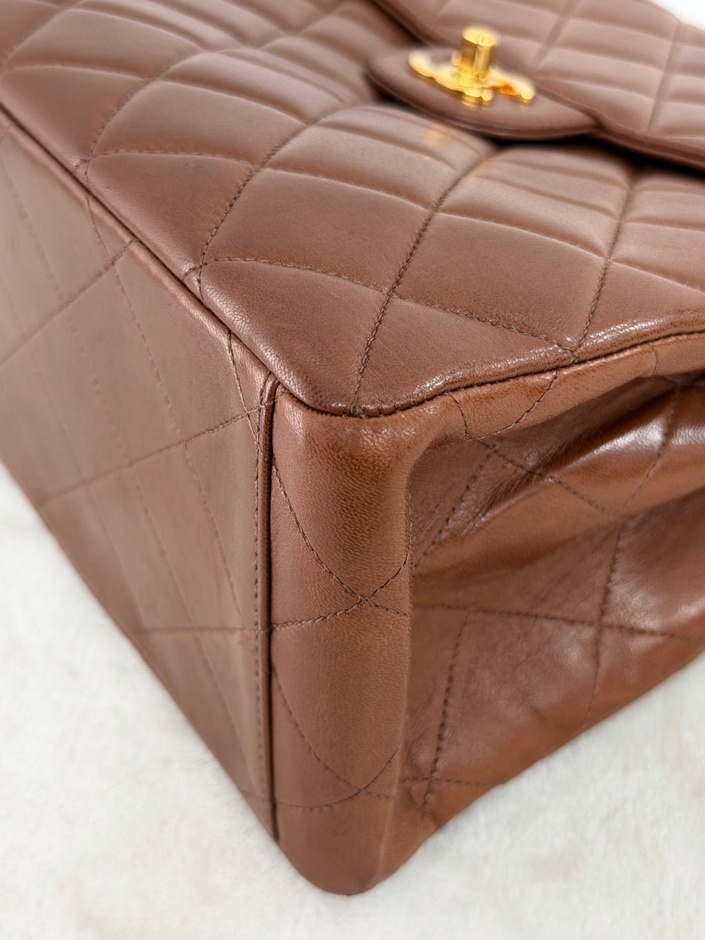 CHANEL Quilted Shoulderbag