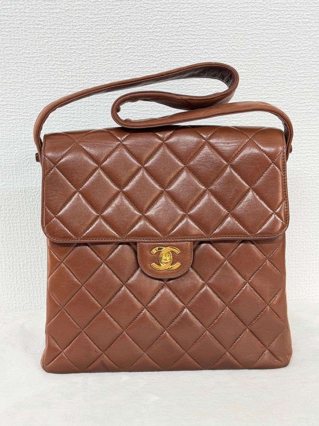 CHANEL Quilted Shoulderbag