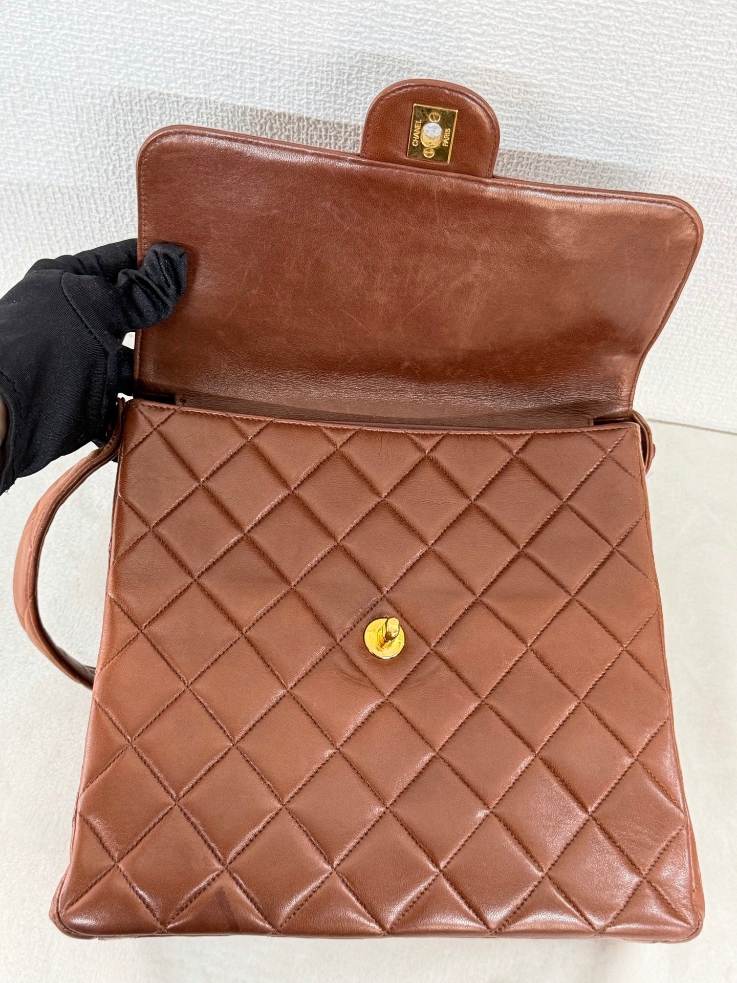 CHANEL Quilted Shoulderbag