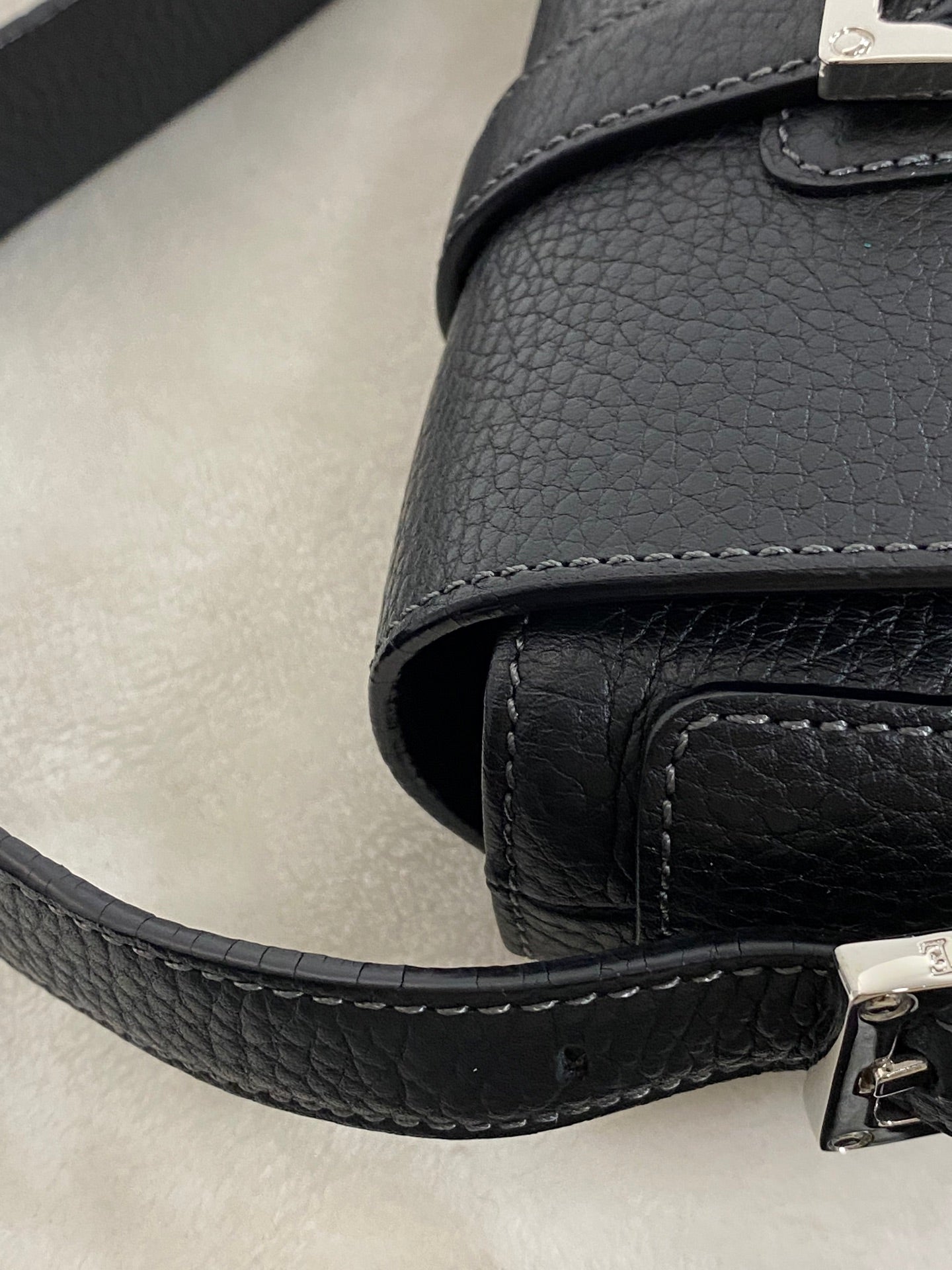 LOEWE Genuine Hobo Shoulderbag