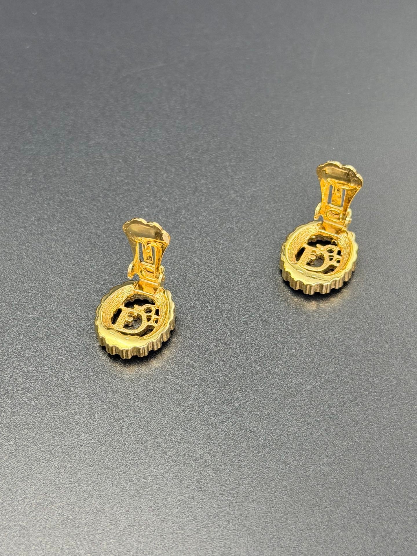 CHRISTIAN DIOR Black Disc Earring