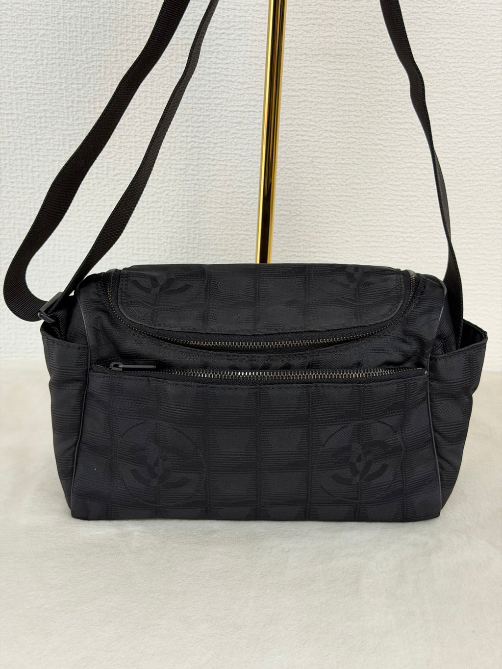 CHANEL Ice Cube Crossbody