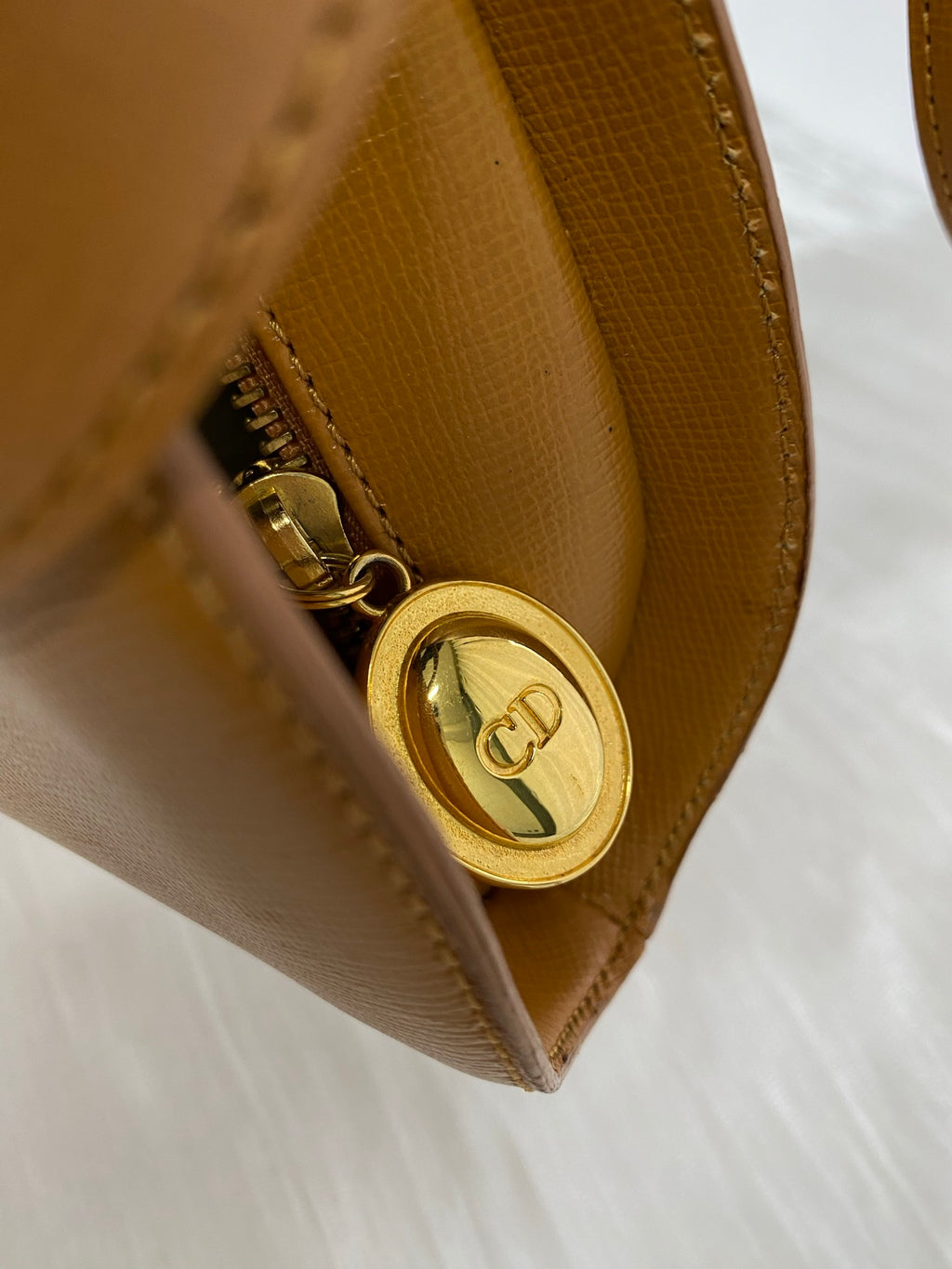 CHRISTIAN DIOR CD Logo Shoulderbag
