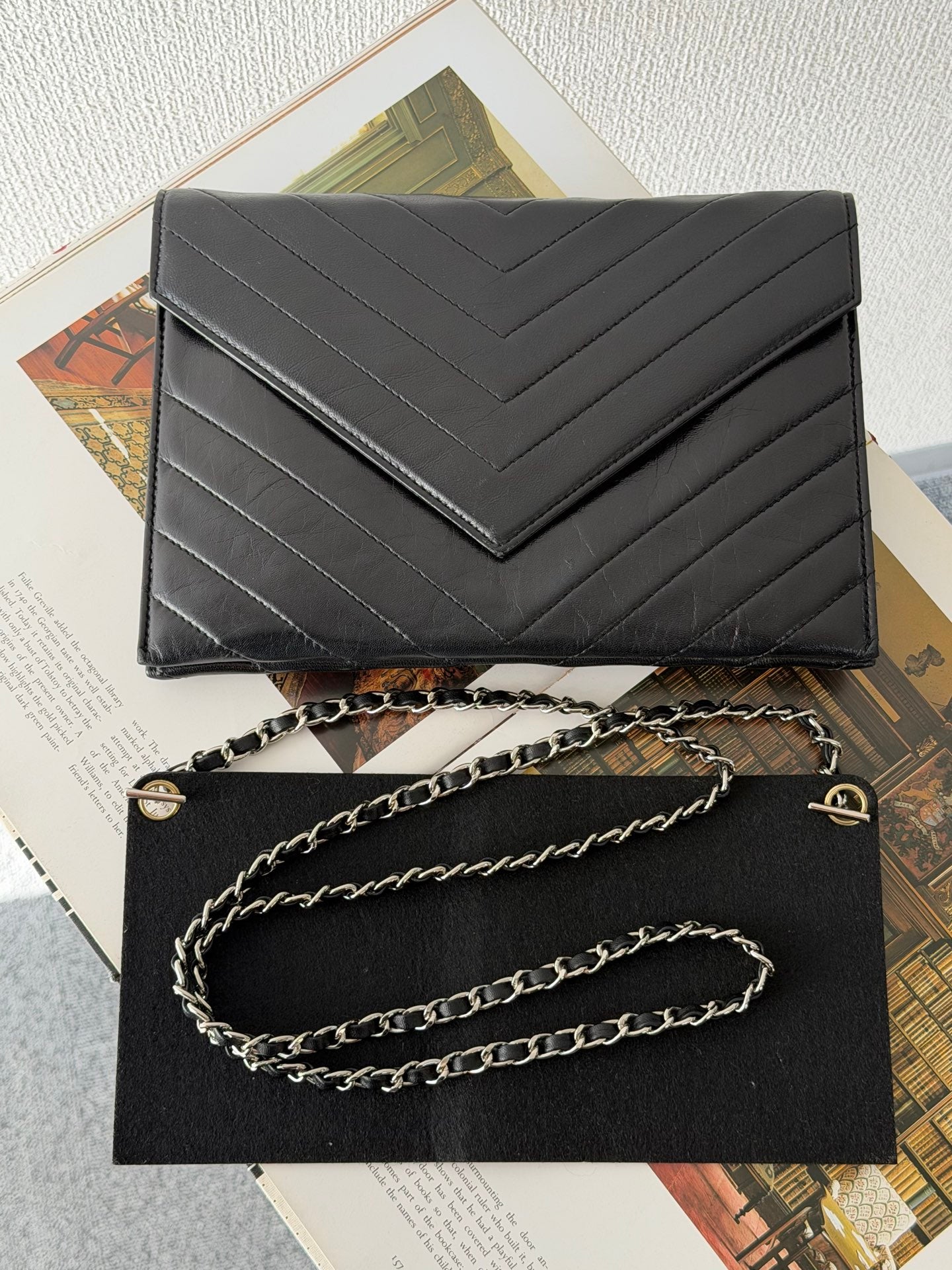 Saint Laurent Genuine Clutch