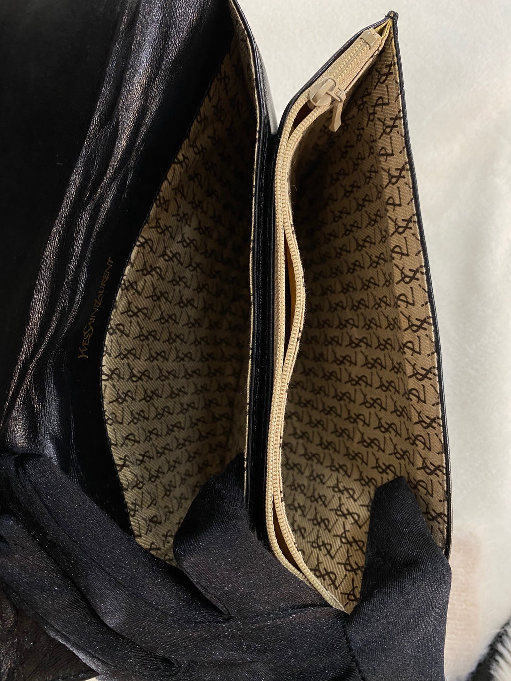 Saint Laurent Genuine Clutch