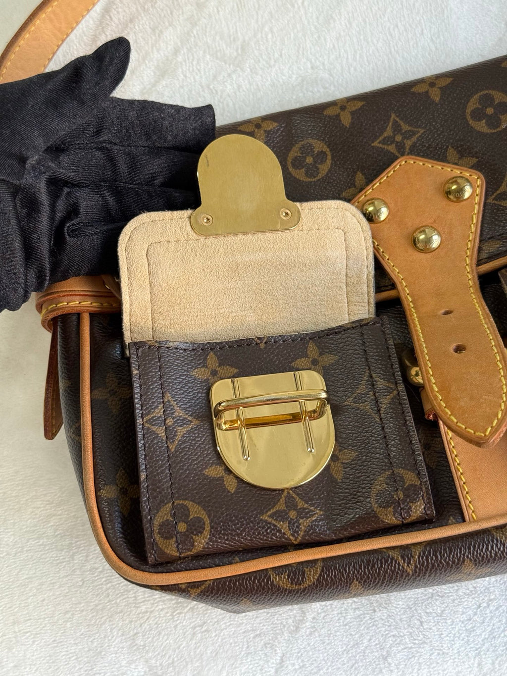 LOUIS VUITTON Monogram Hudson bag PM
