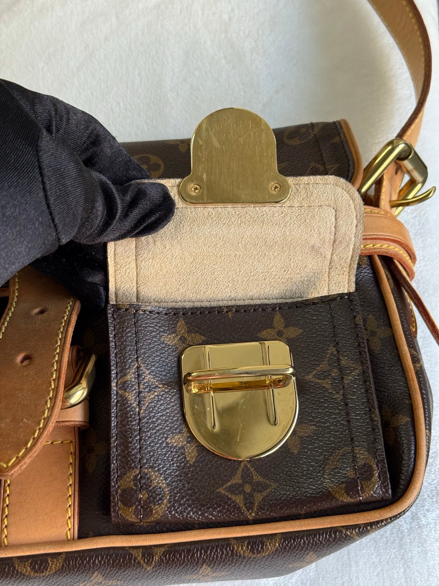 LOUIS VUITTON Monogram Hudson bag PM