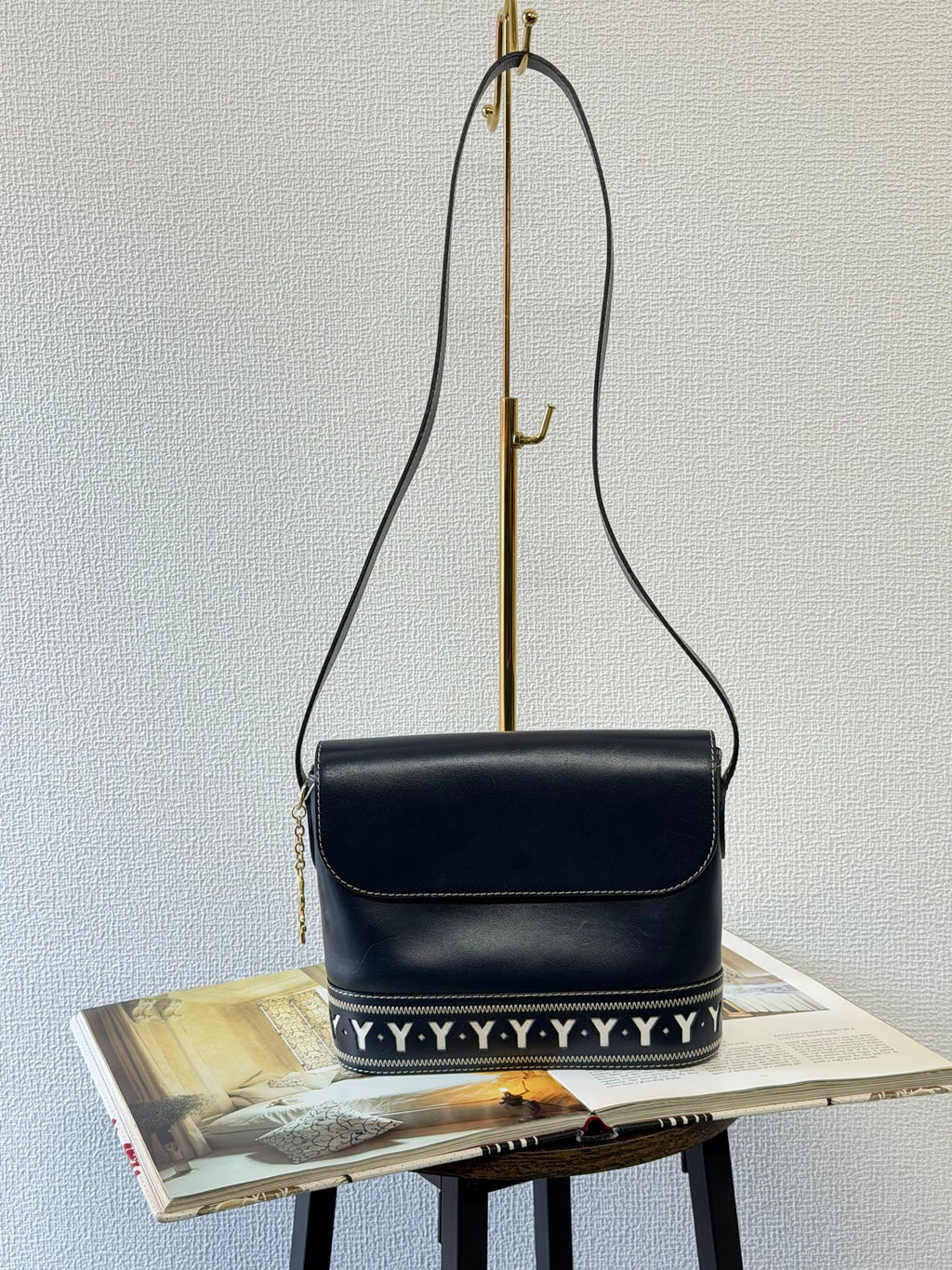 Yves Saint Laurent  Genuine Shoulderbag