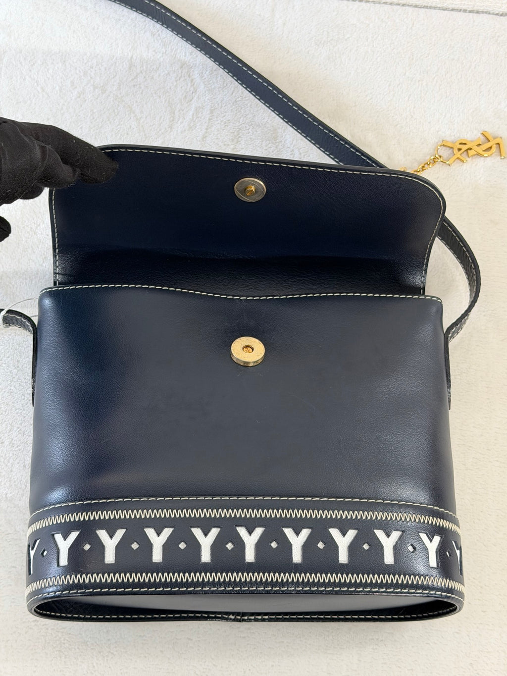 Yves Saint Laurent  Genuine Shoulderbag